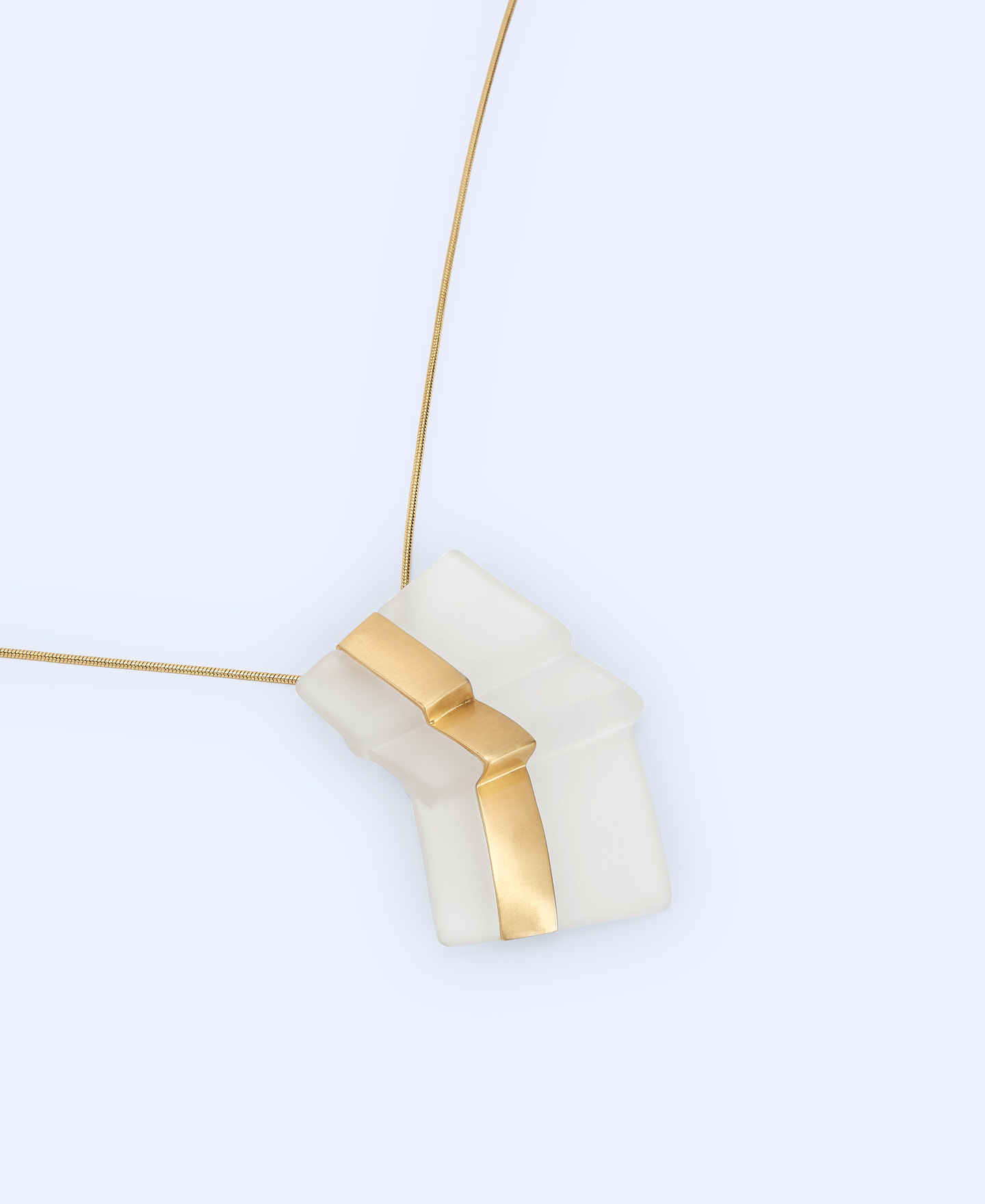 Adjustable pleated pendant image number 1