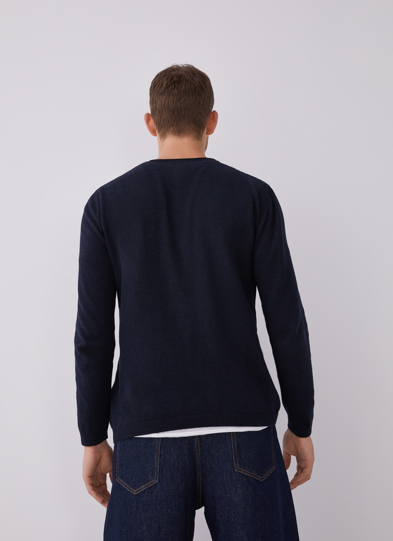 Jersey con cuello pico de rulo image number 1