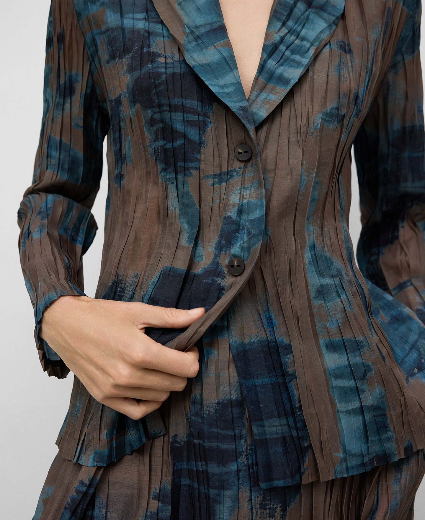 Blazer crinkle estampada mujer image number 3