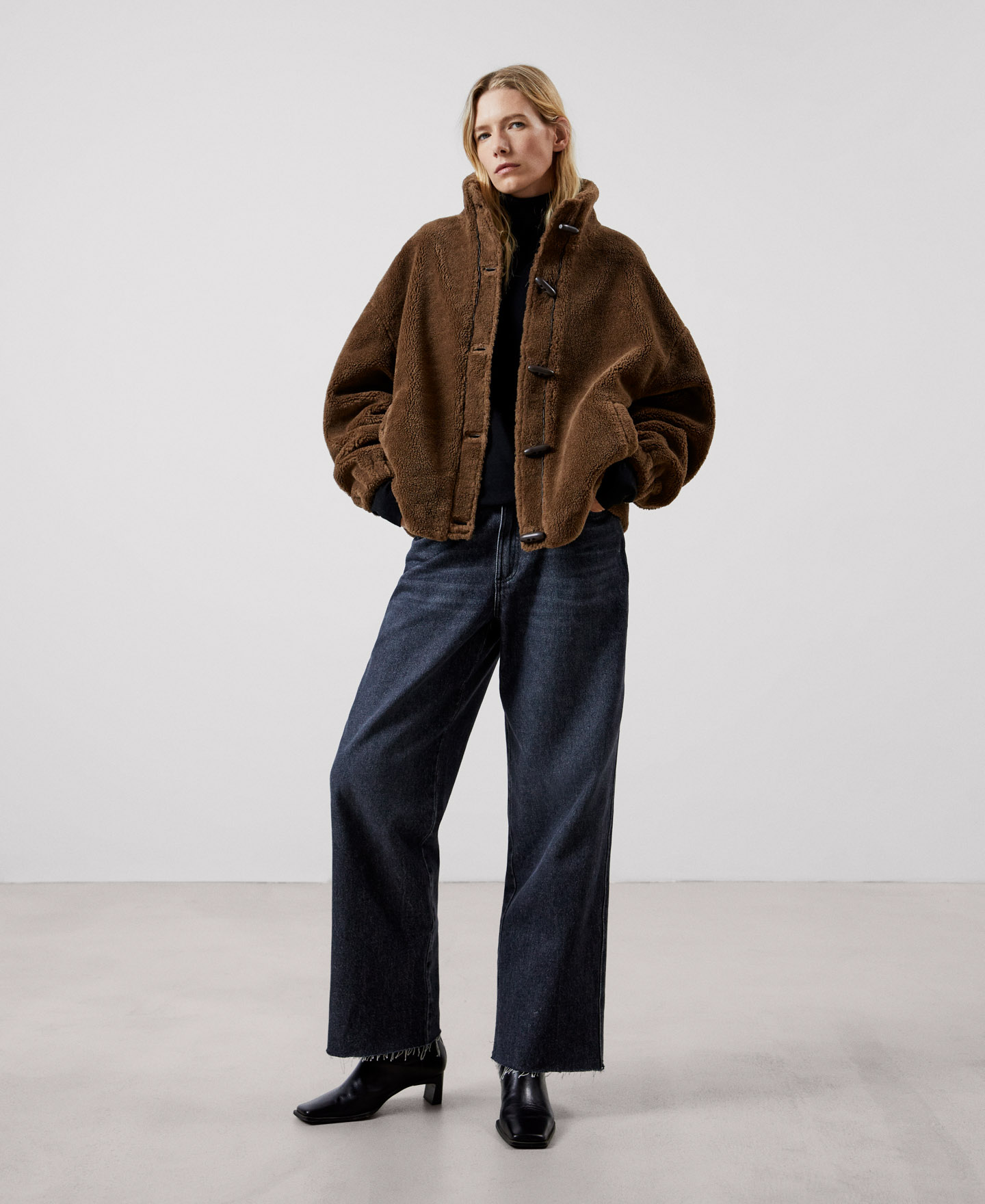 Recycled polyester jacket image number 1