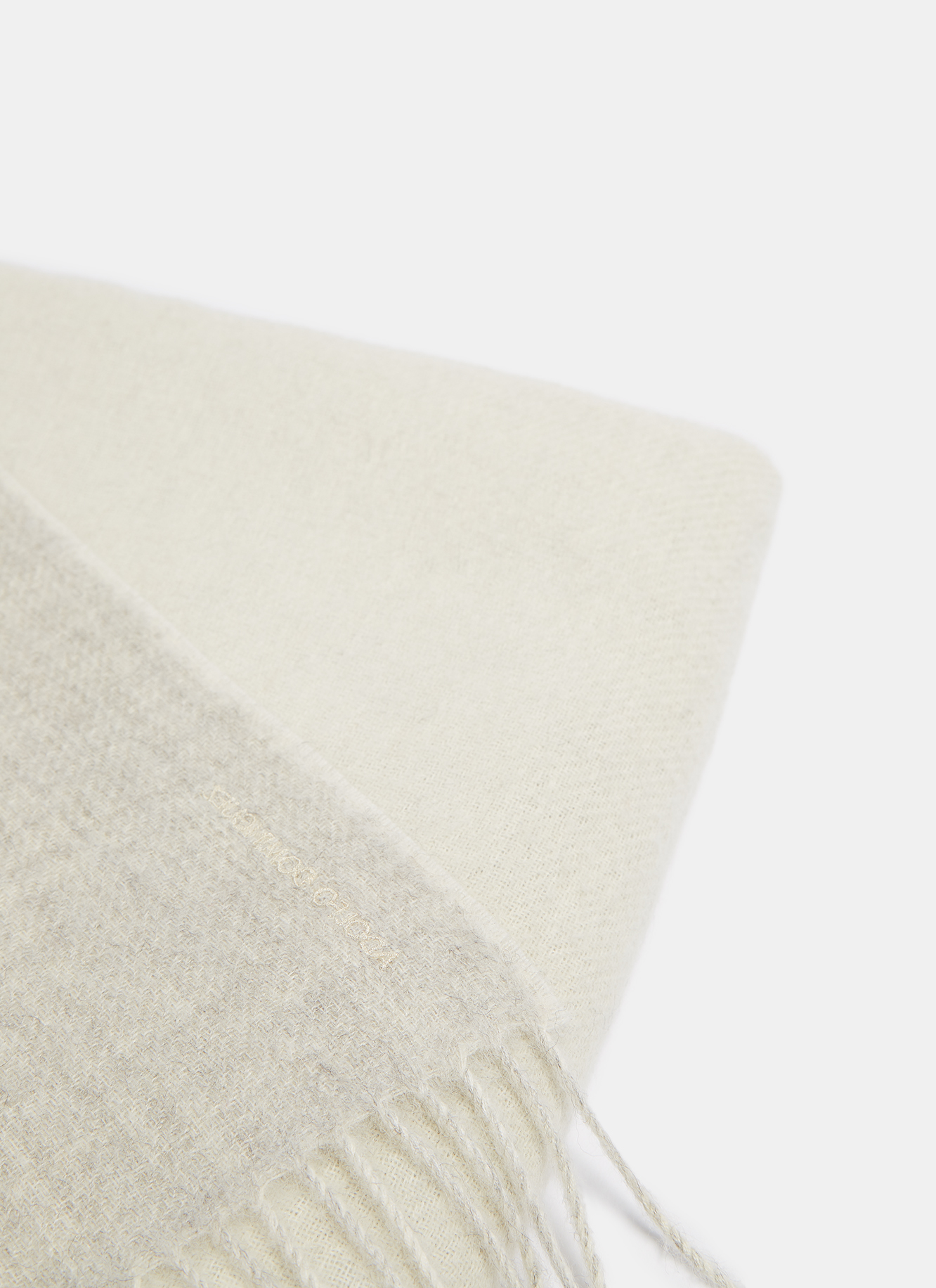 Foulard de alpaca con fleco largo image number 1