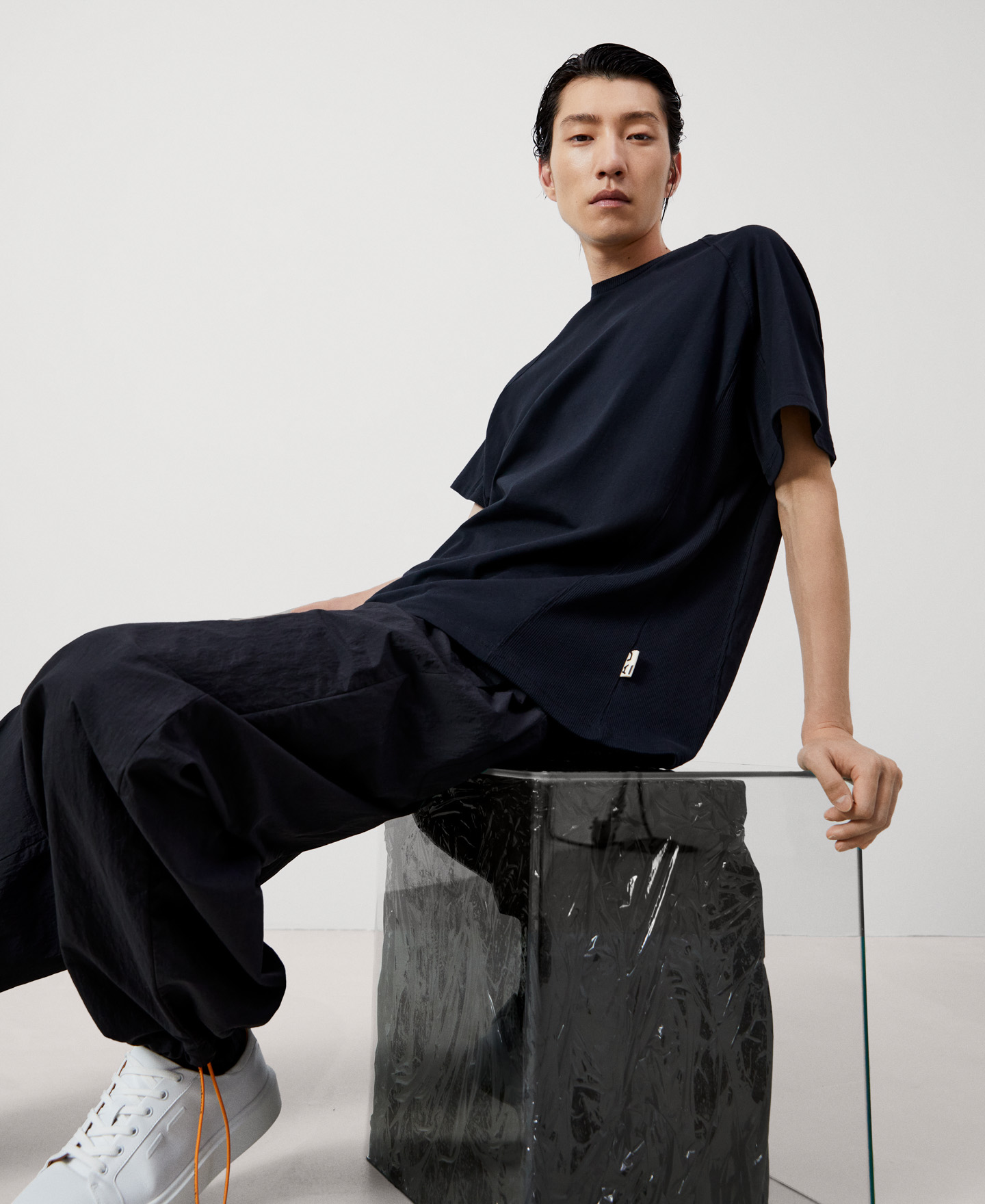 Oversize cut-out cotton T-shirt image number 3