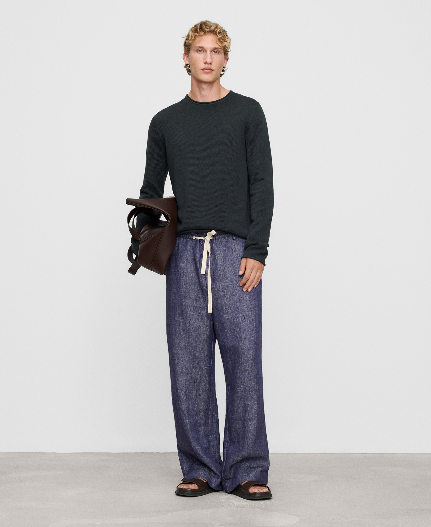 Rolled neck piqu&eacute; sweater image number 1