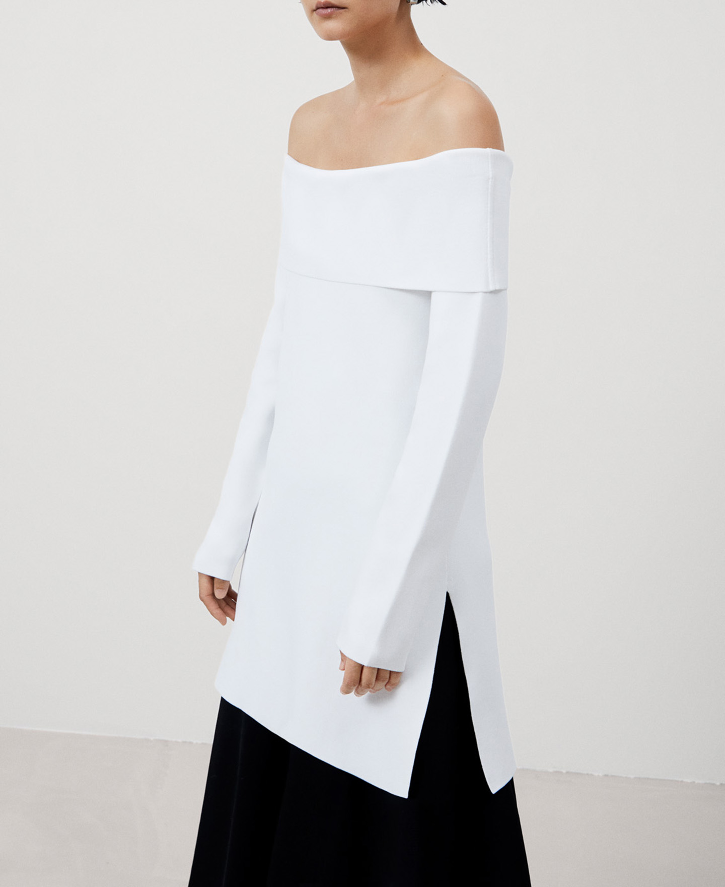 Off-the-shoulder sweater image number 4