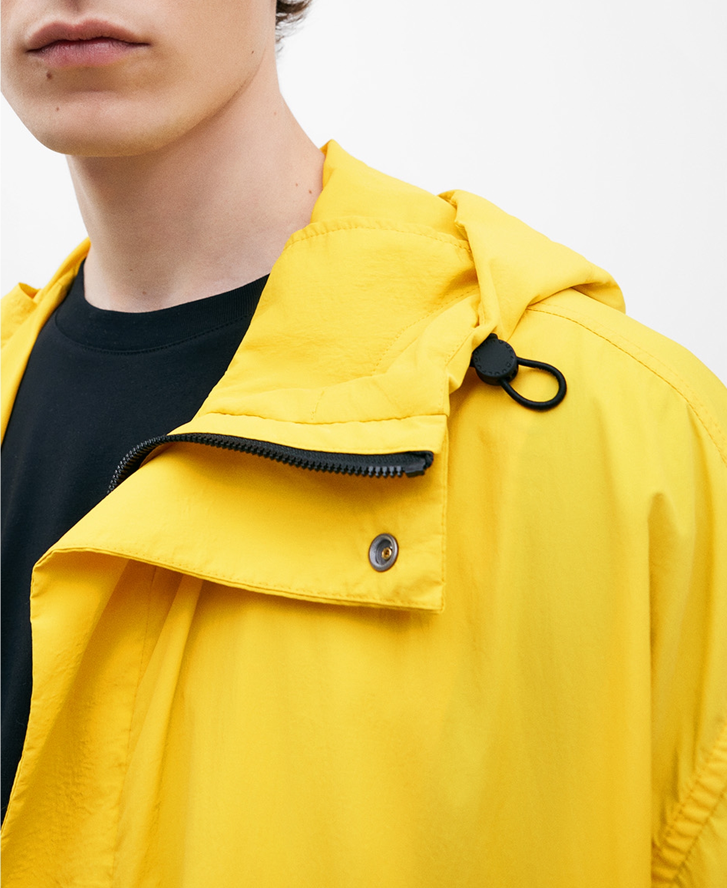 Yellow nylon men's windbreaker image number 4