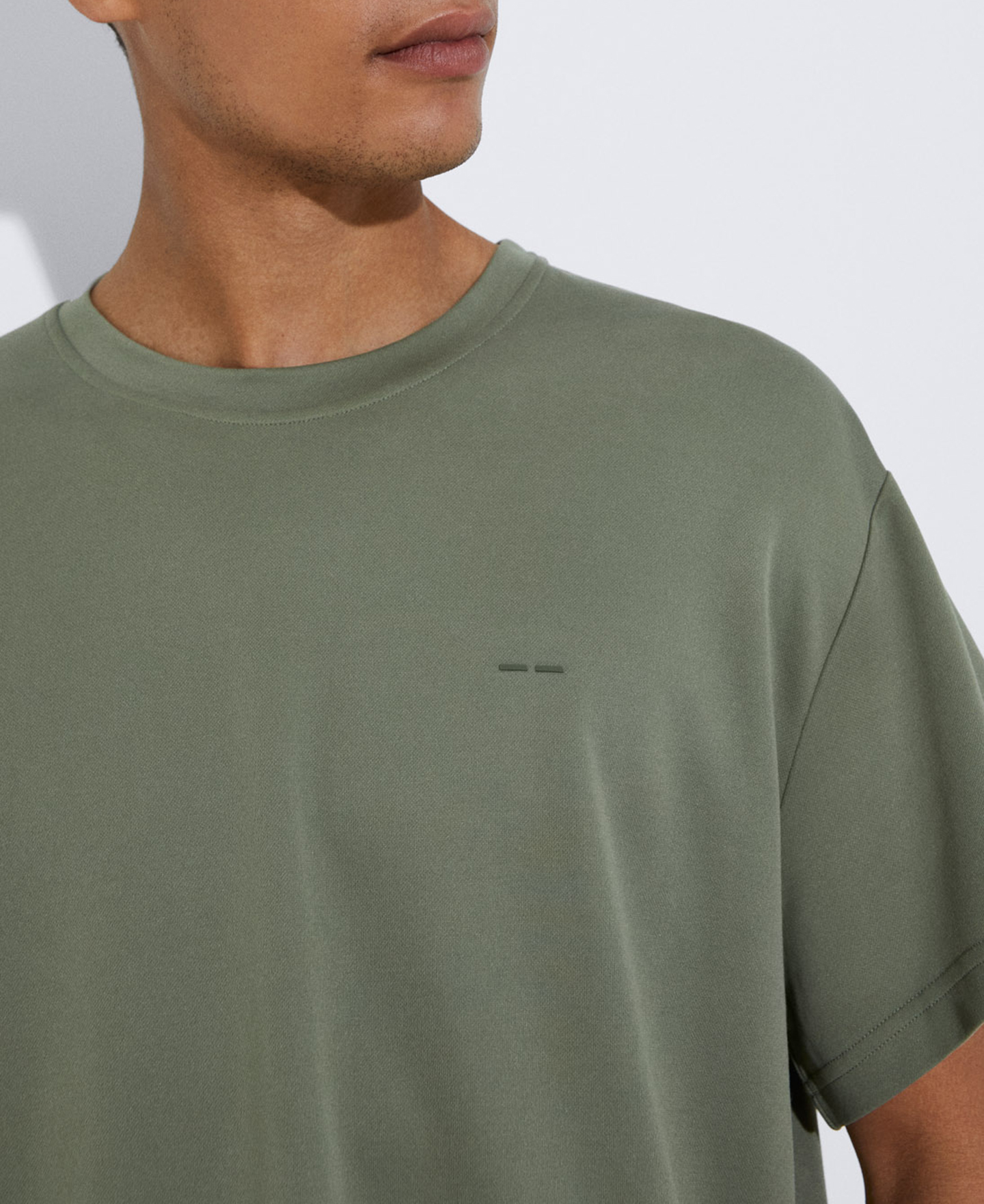Camiseta oversize en viscosa responsable image number 3