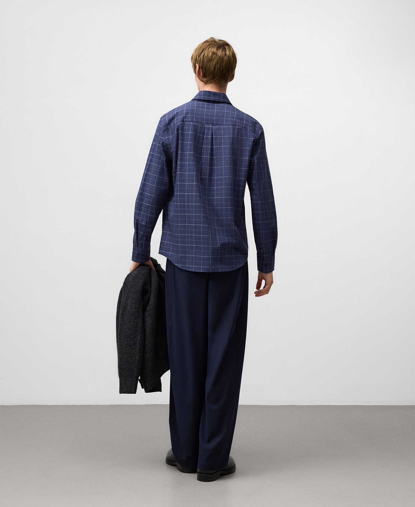 Camisa regular fit cuadros hombre image number 2