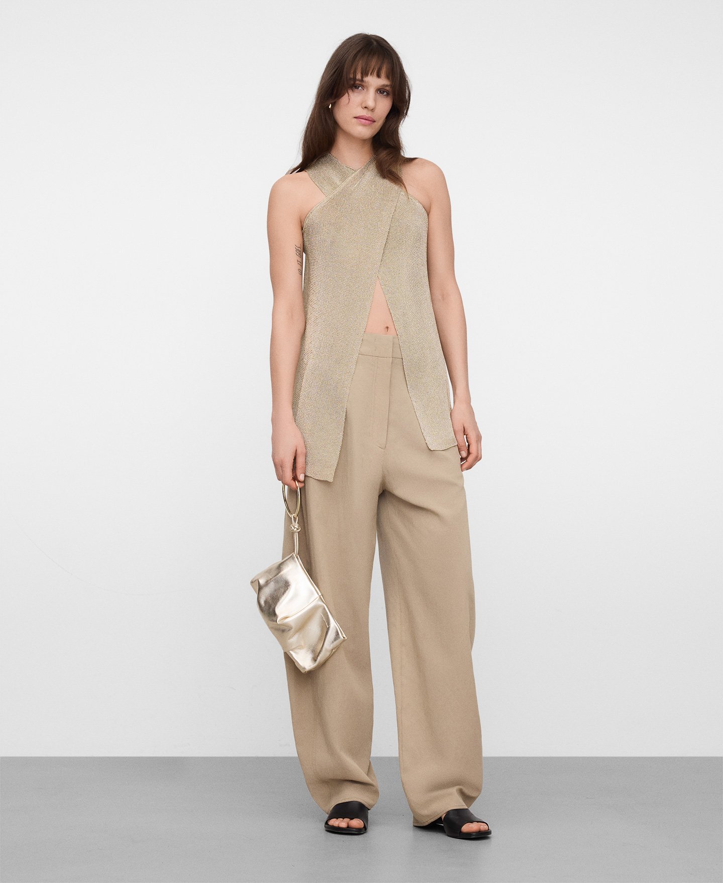 Top cruzado em malha metalizada image number 1