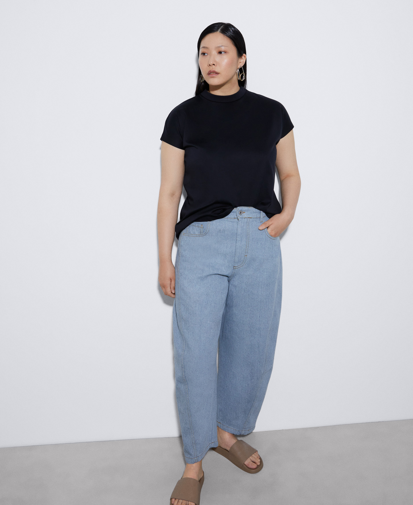 Perkins collar T-shirt in organic cotton image number 1