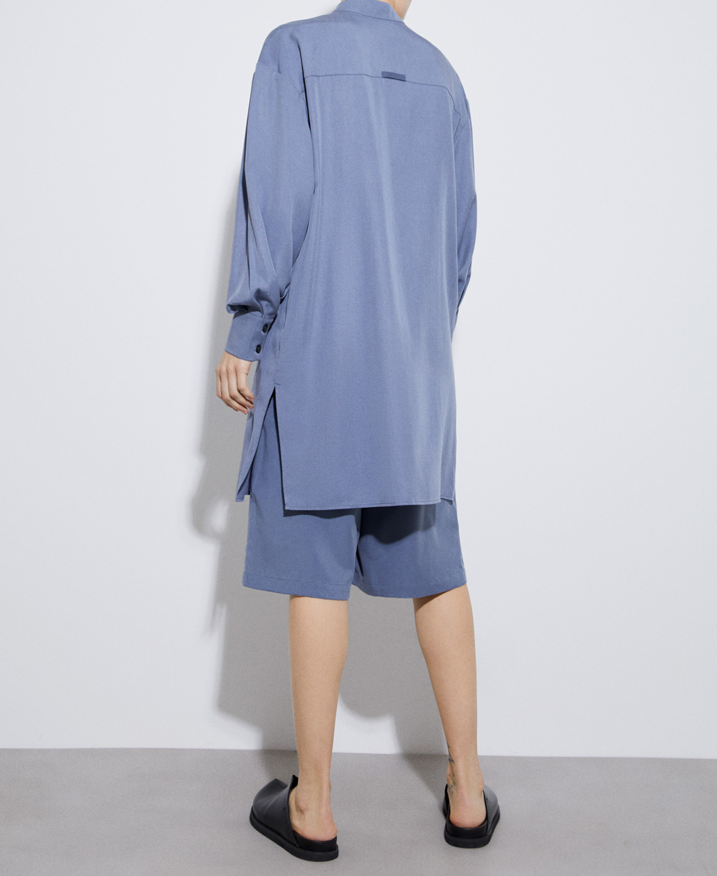 Mandarin collar lyocell long blouse image number 2