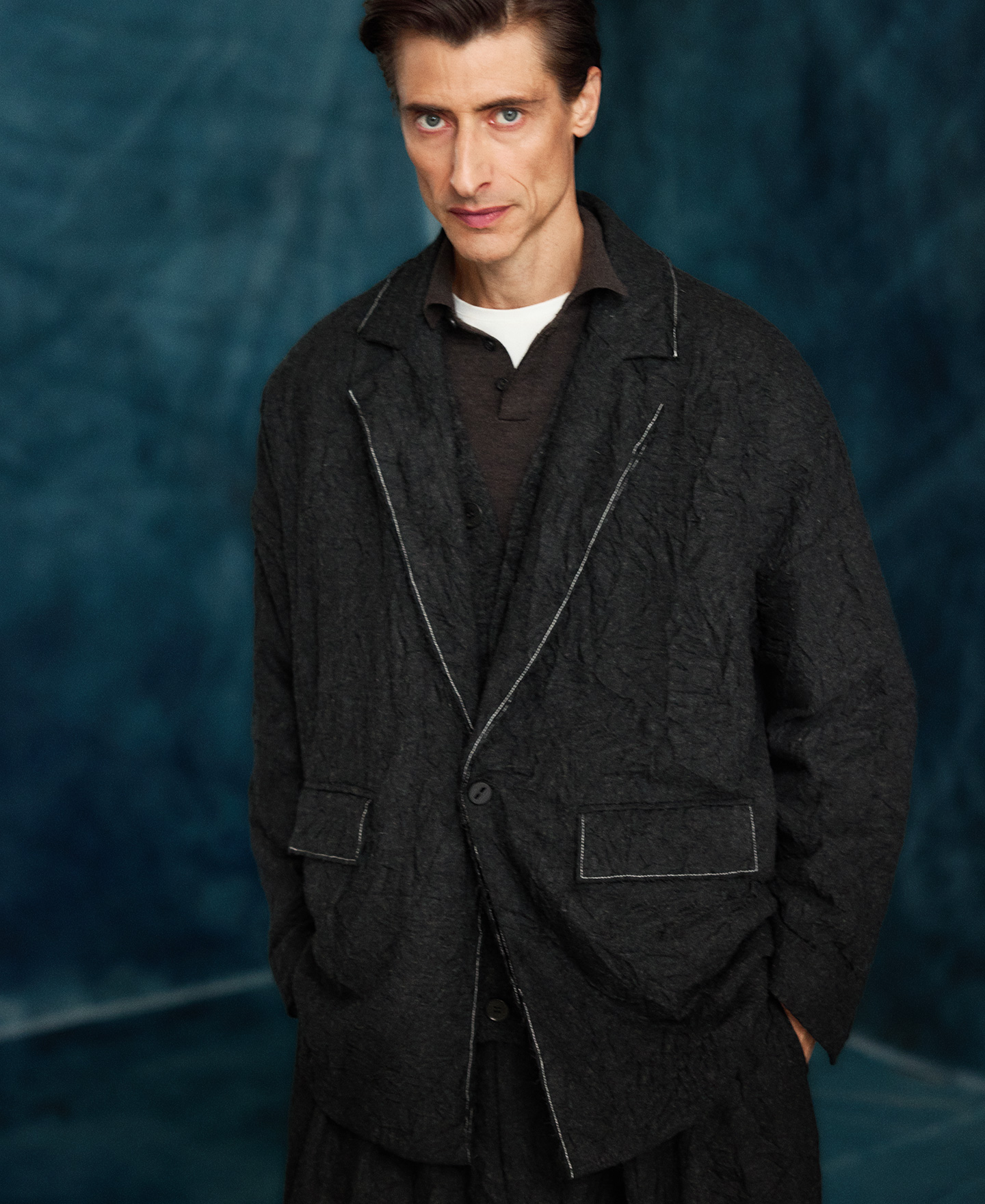 Blazer oversize efecto arrugado hombre image number 3