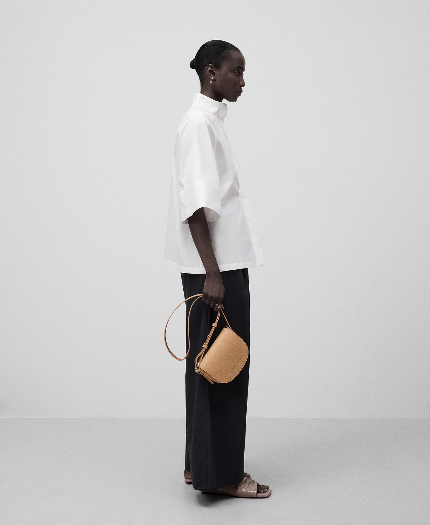 Luna small flap crossbody woman image number 4