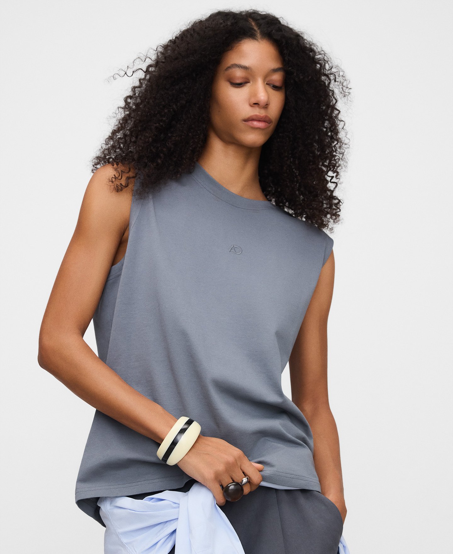 Two-tone resin rigid bracelet image number 3