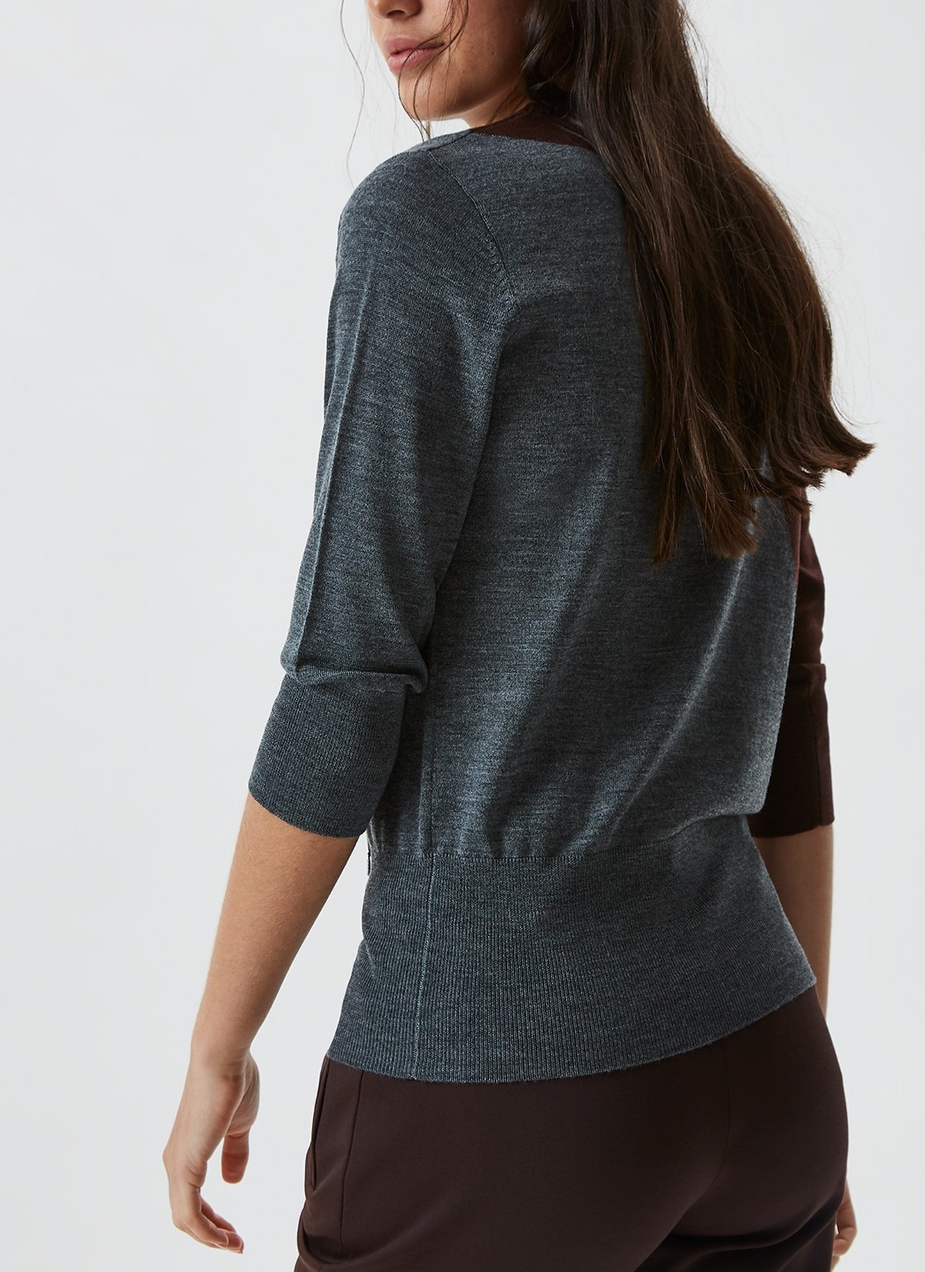 Merino sweater with bicolour intarsia image number 2