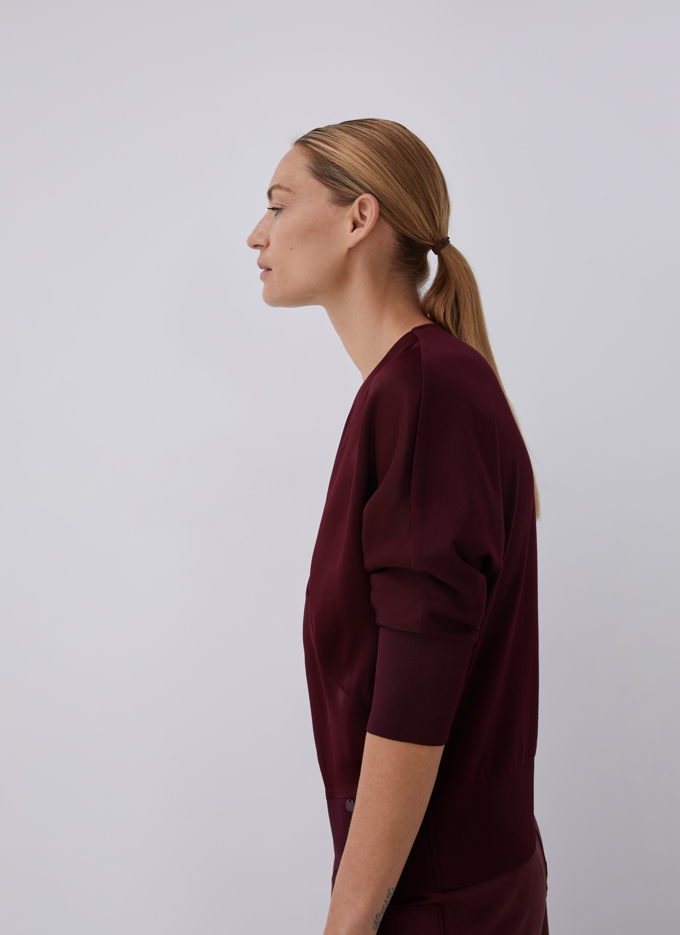 Viscose T-shirt with draped neckline image number 4
