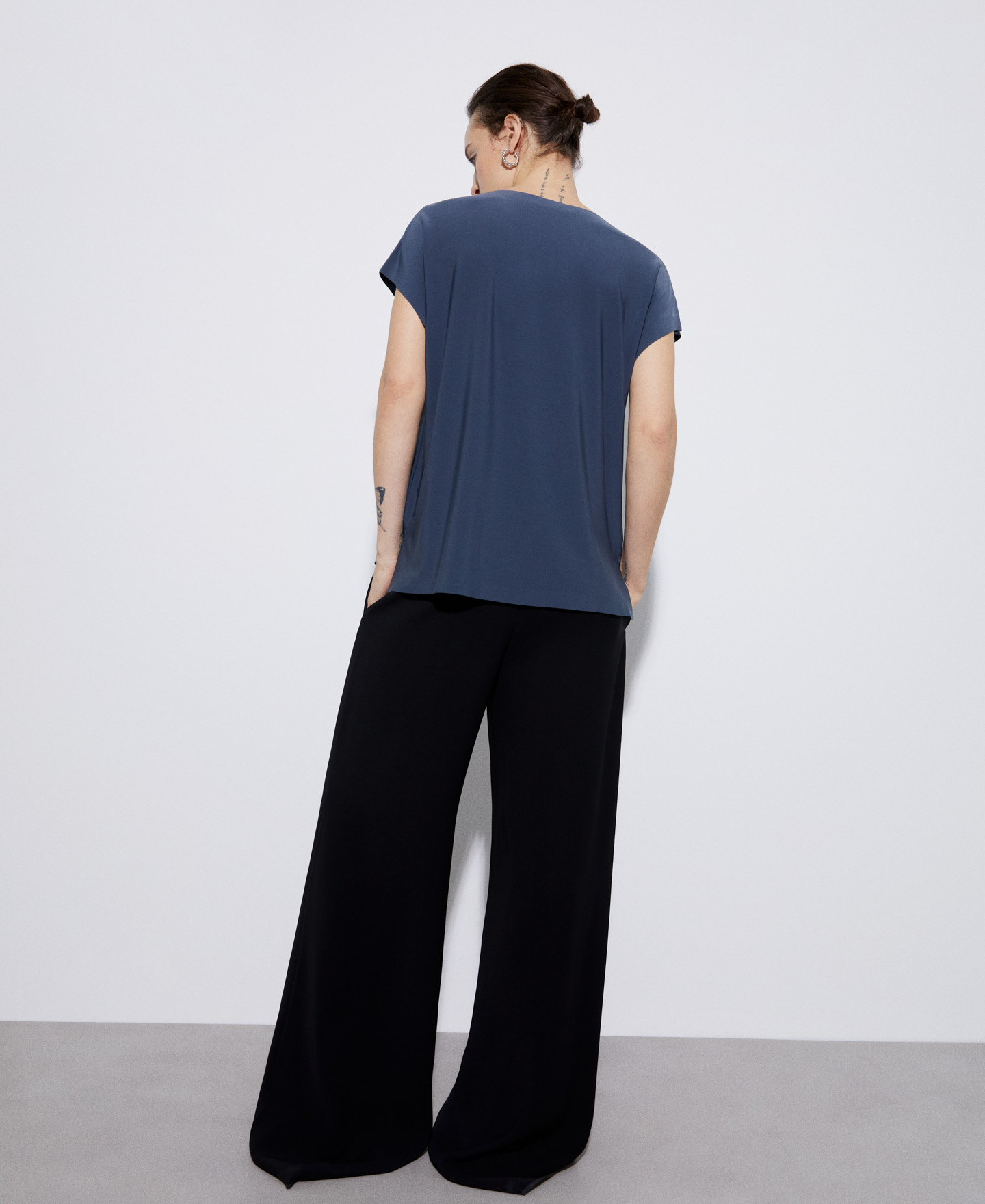 Box neckline t-shirt image number 2