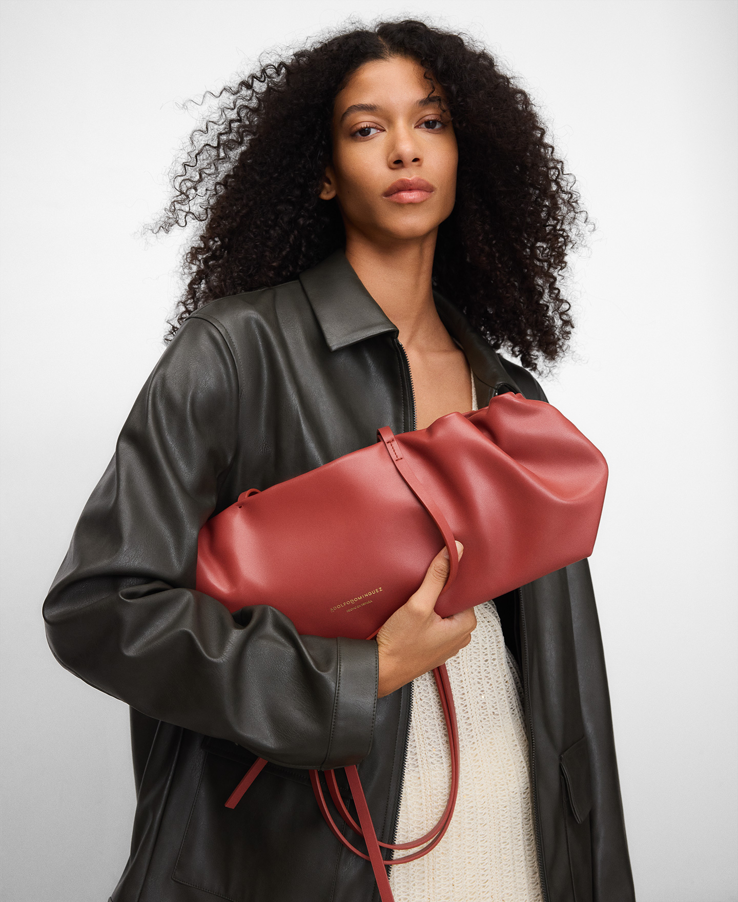 Doce elongated leather maxi shoulder bag image number 5