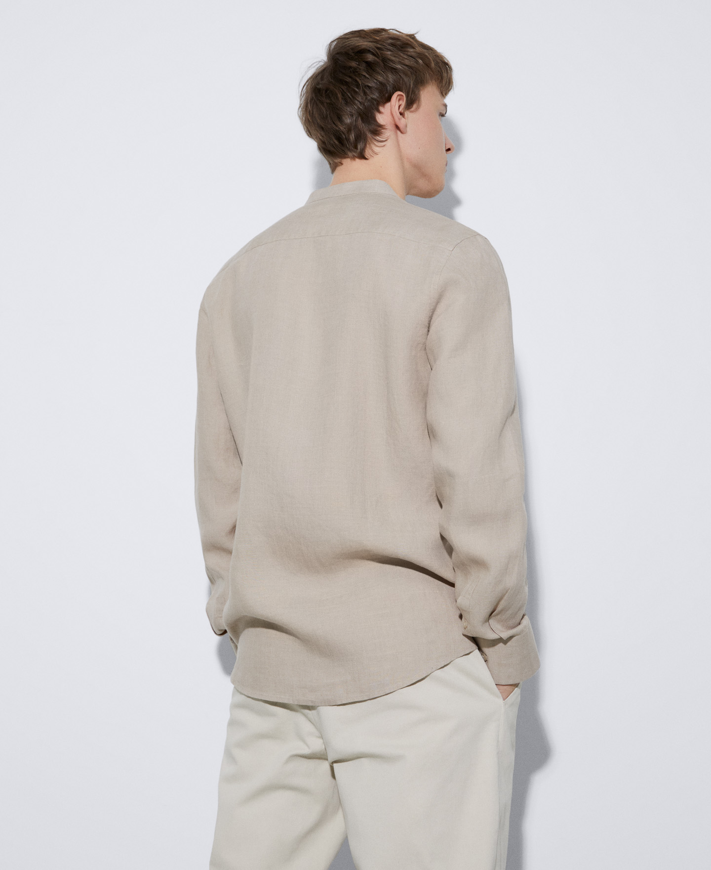 Camisa cuello Mao en lino image number 2