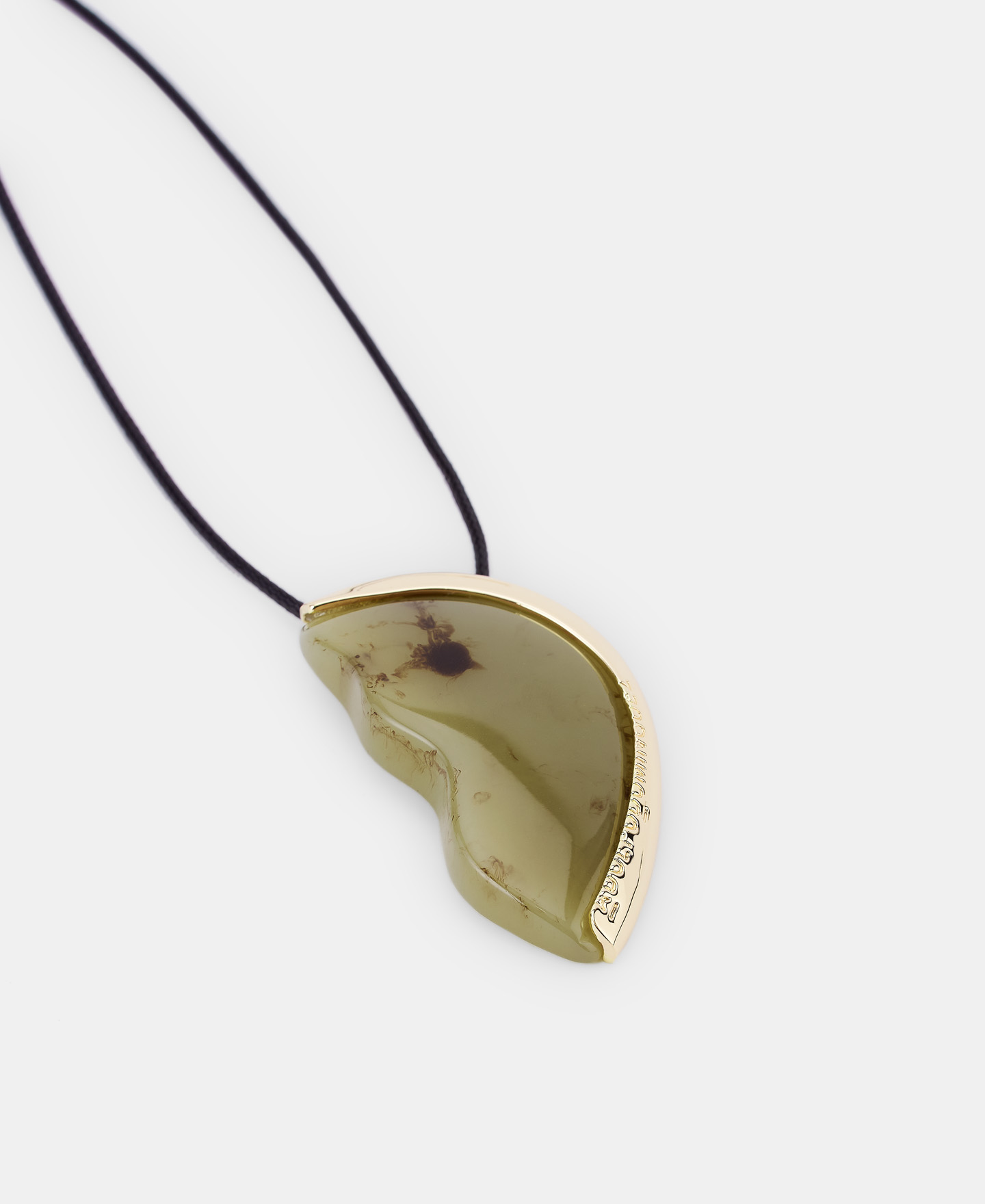 Collar largo metal y resina image number 1