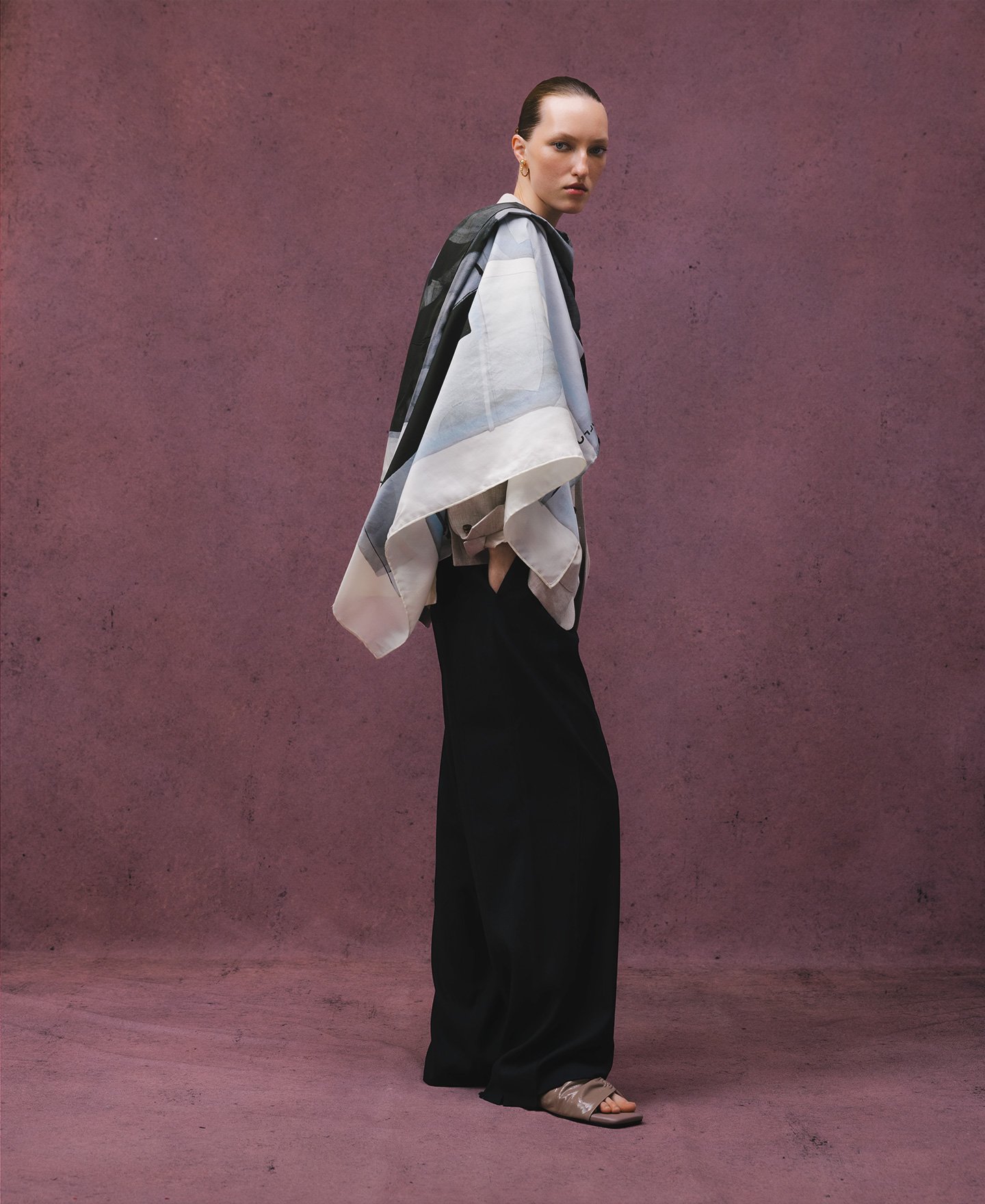 Maxi silk printed scarf woman image number 4