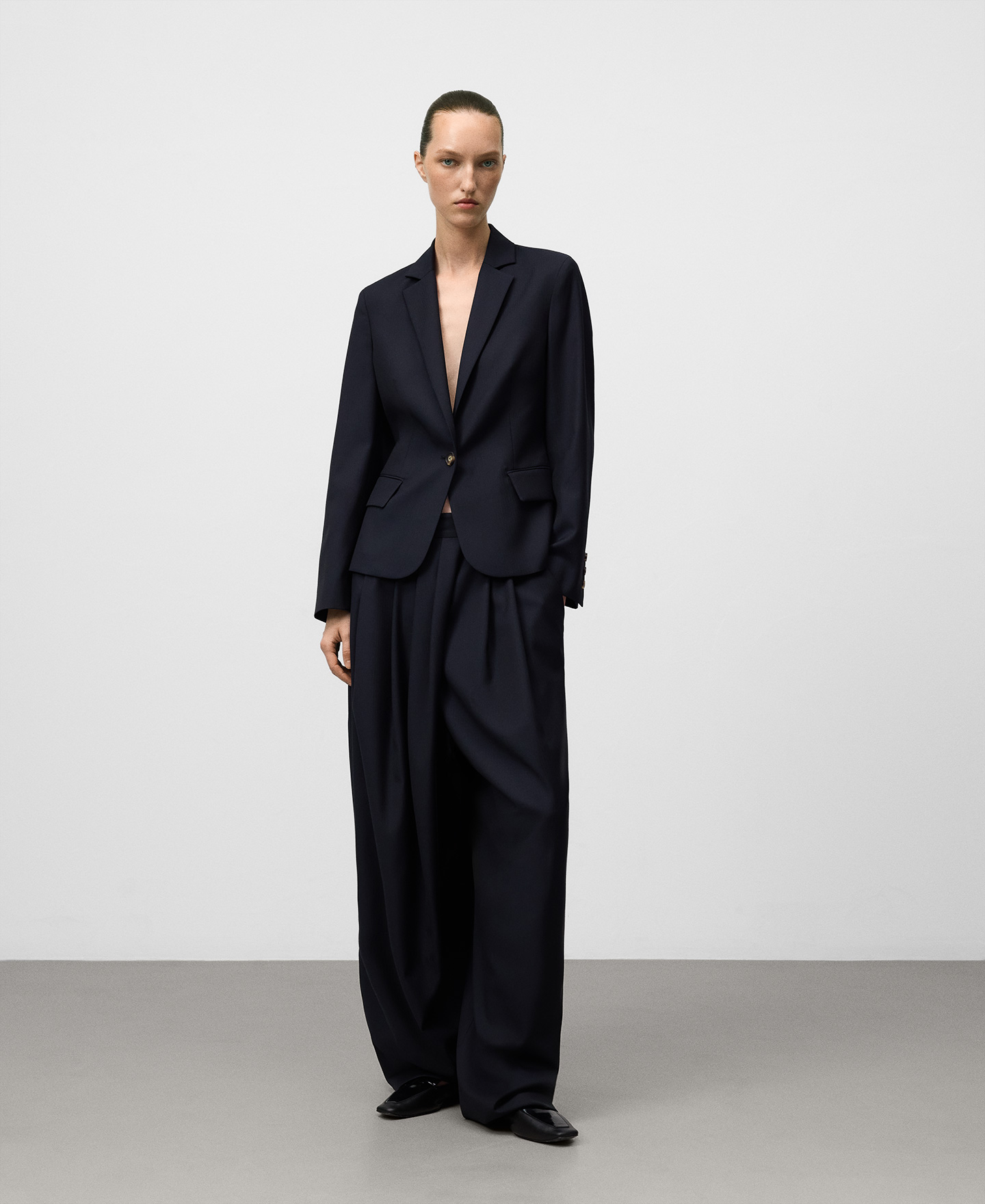 Tailored wrap trousers woman image number 1