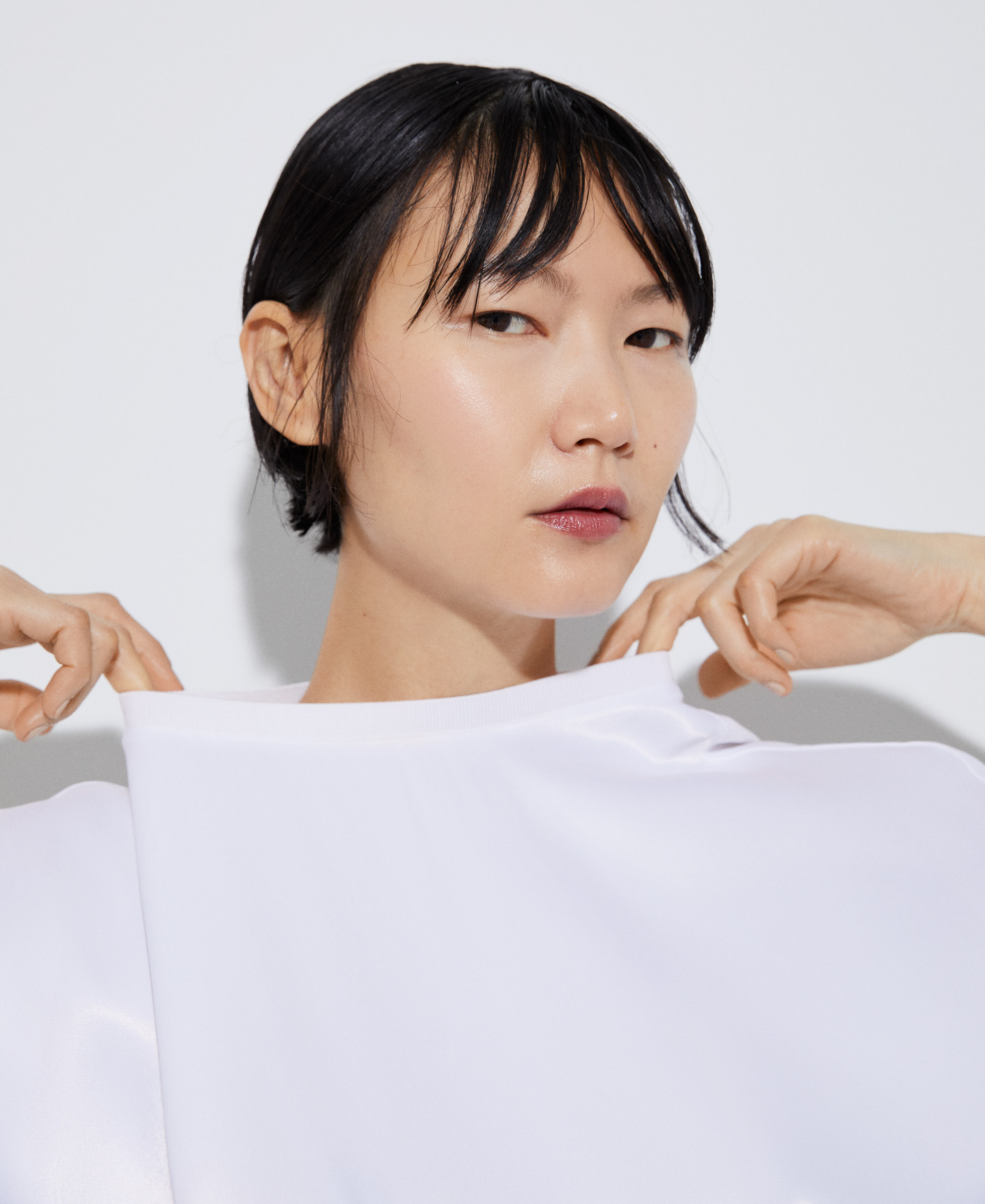 Short sleeve viscose blouse image number 3