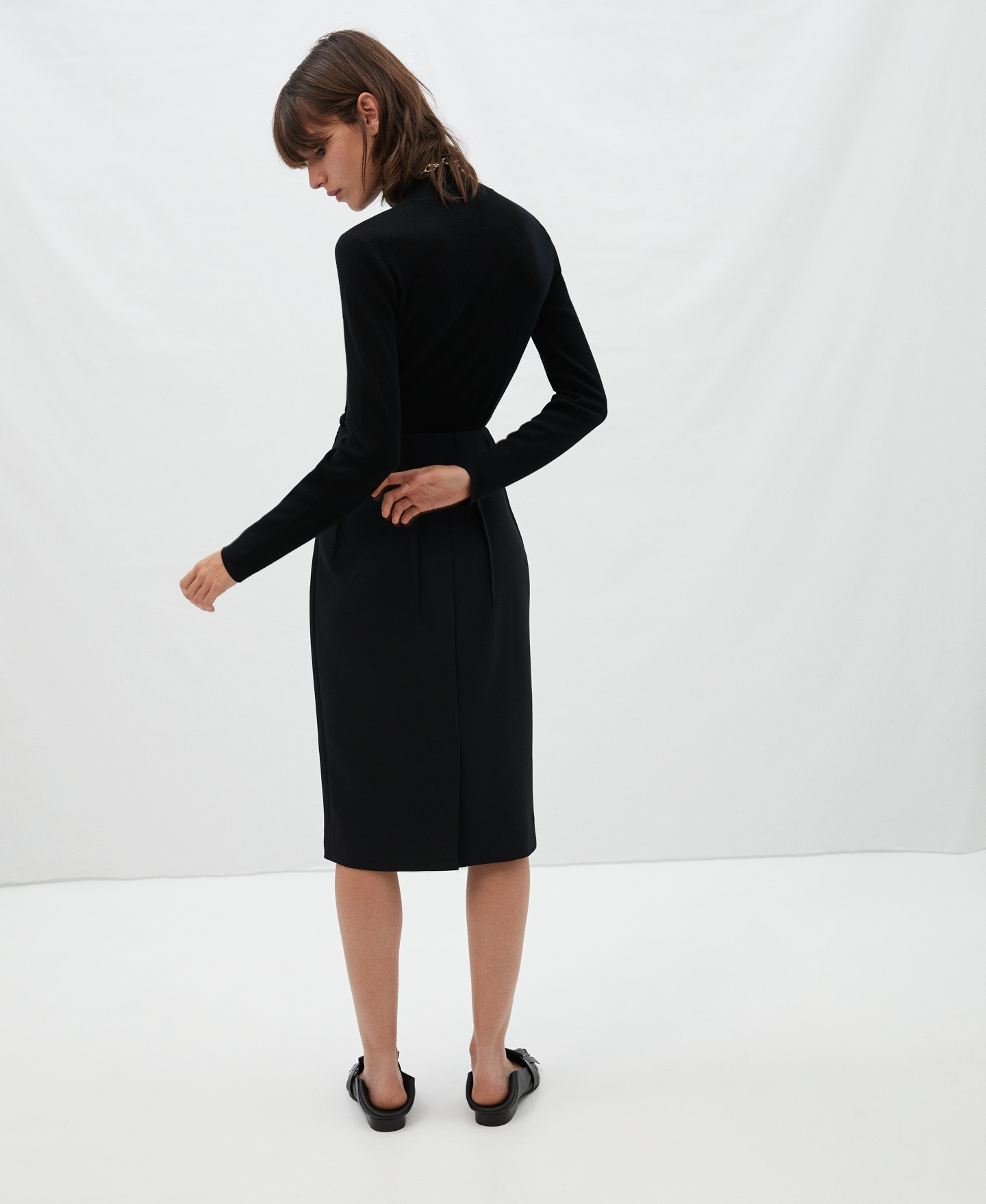 Tube skirt with darts image number 2