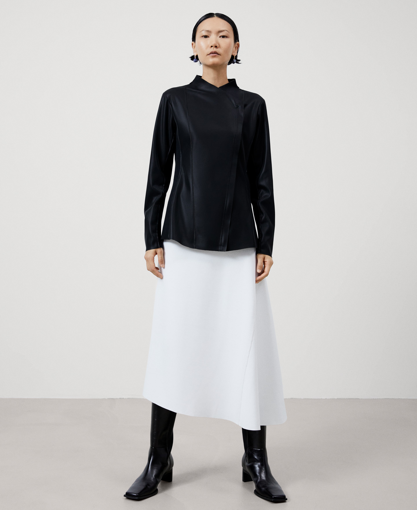 Cross-collared long jacket image number 1