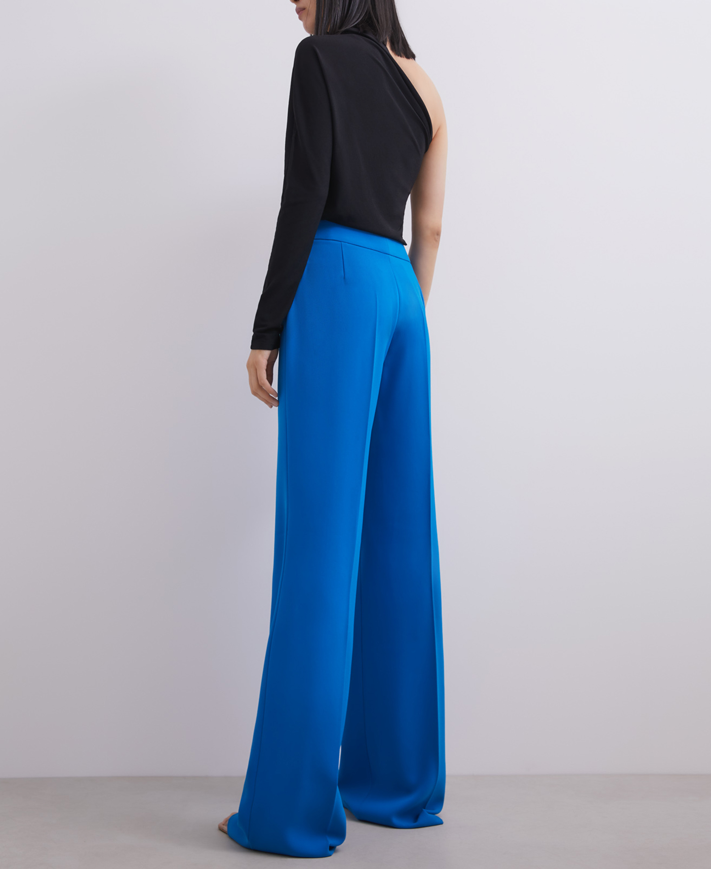 Straight fluid trousers image number 2