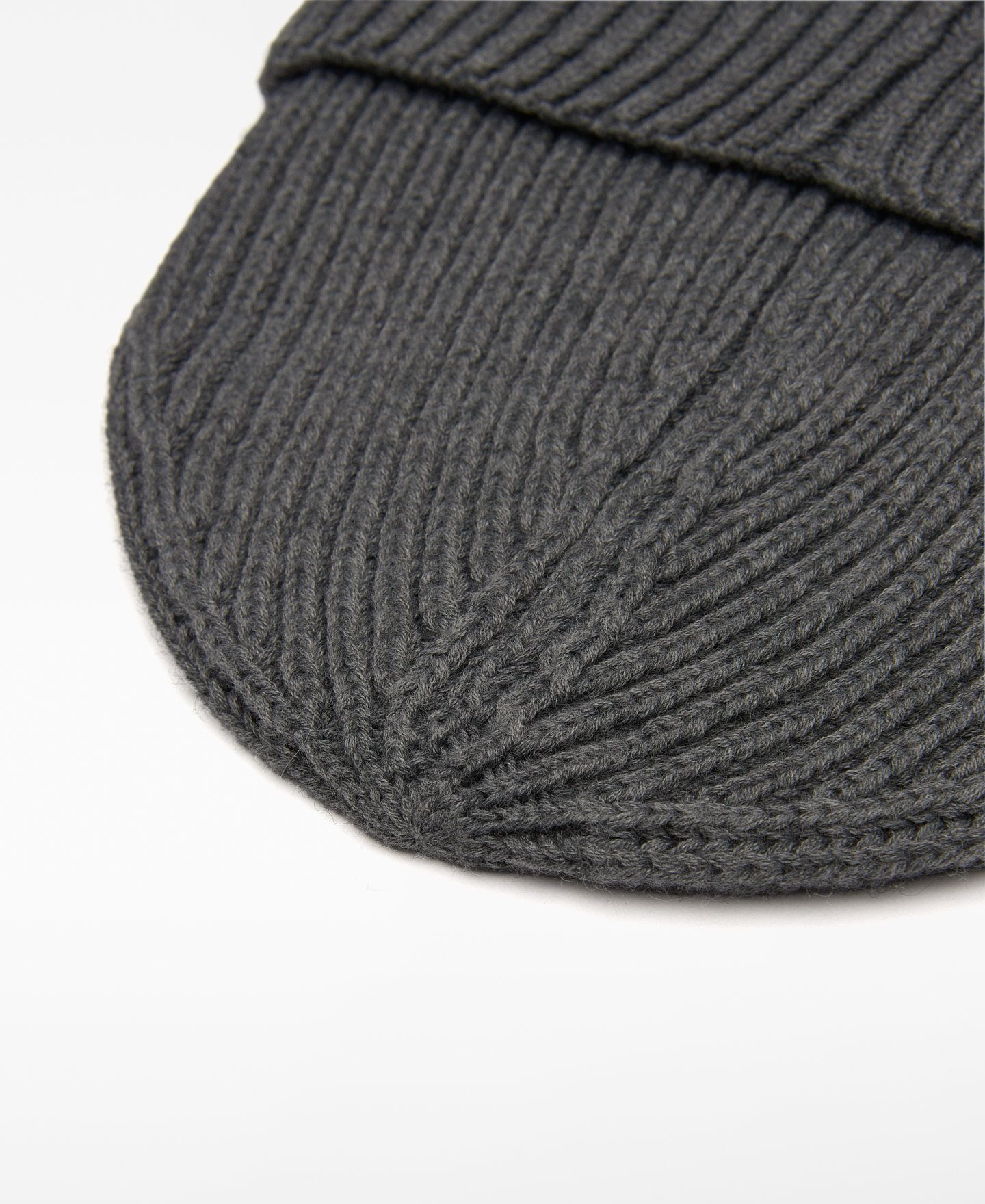 Ribbed knit beanie hat man image number 2