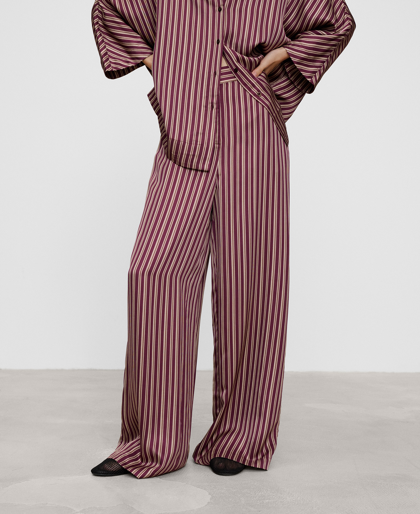 Gerade Hose gestreift image number 0