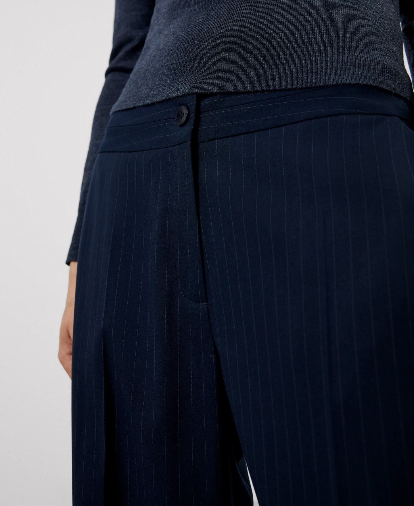 Pantalón largo y recto image number 3