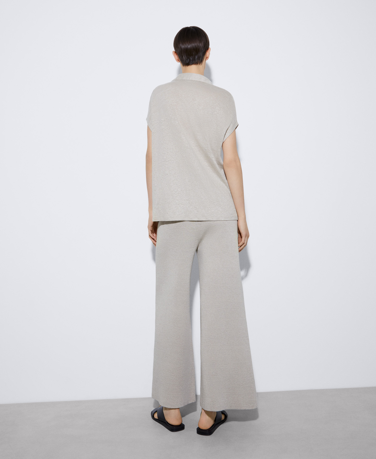 Linen polo shirt with placket image number 2
