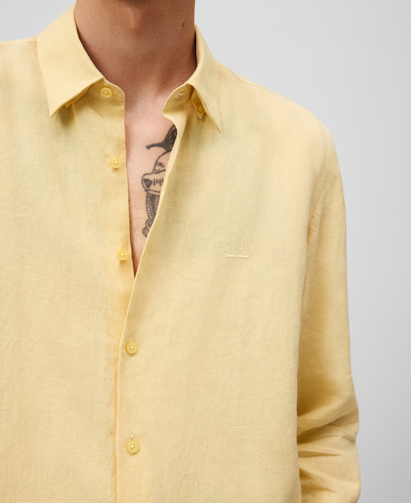 European linen lapel collar shirt man image number 3