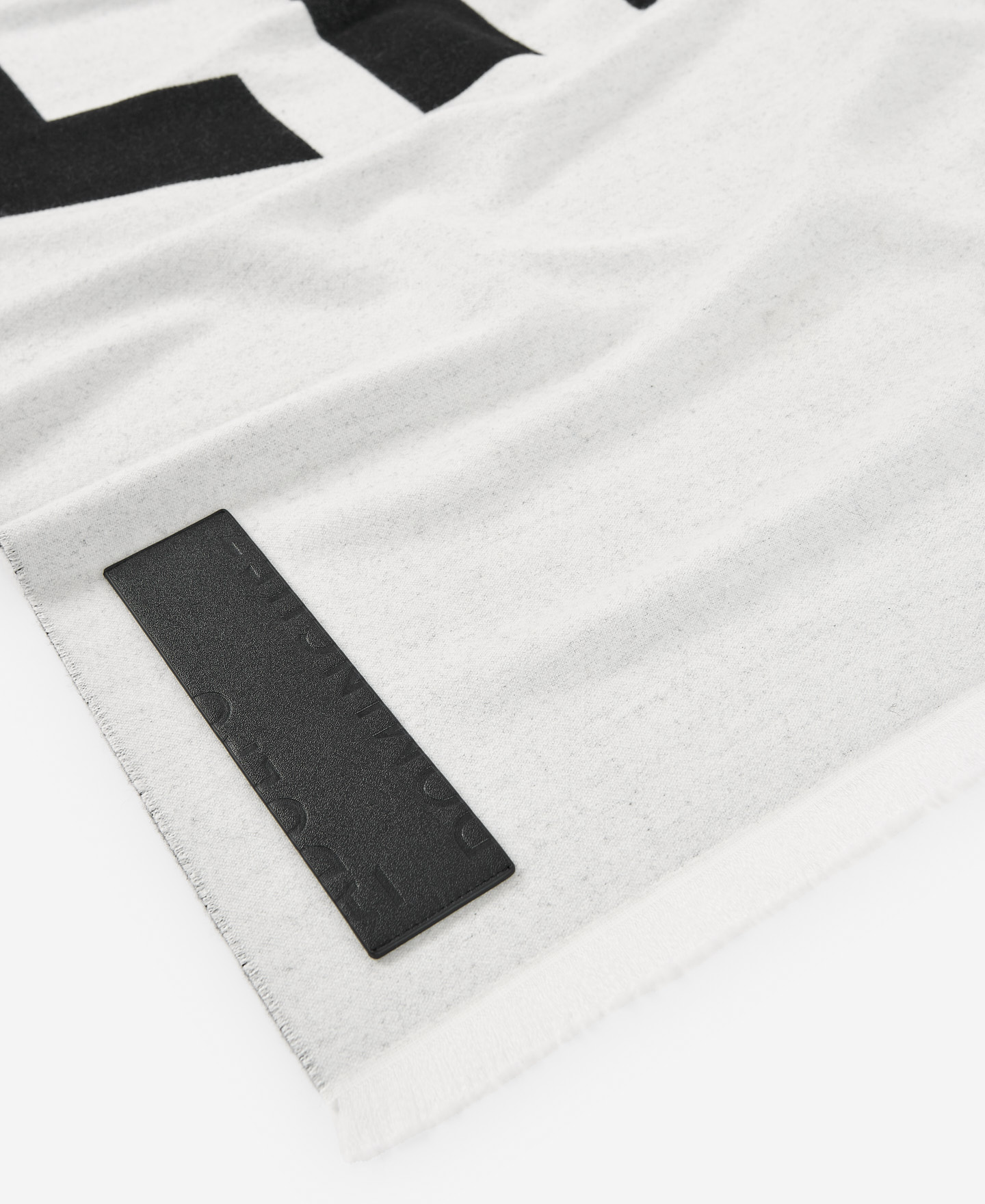 Jacquard maxi logo scarf image number 2