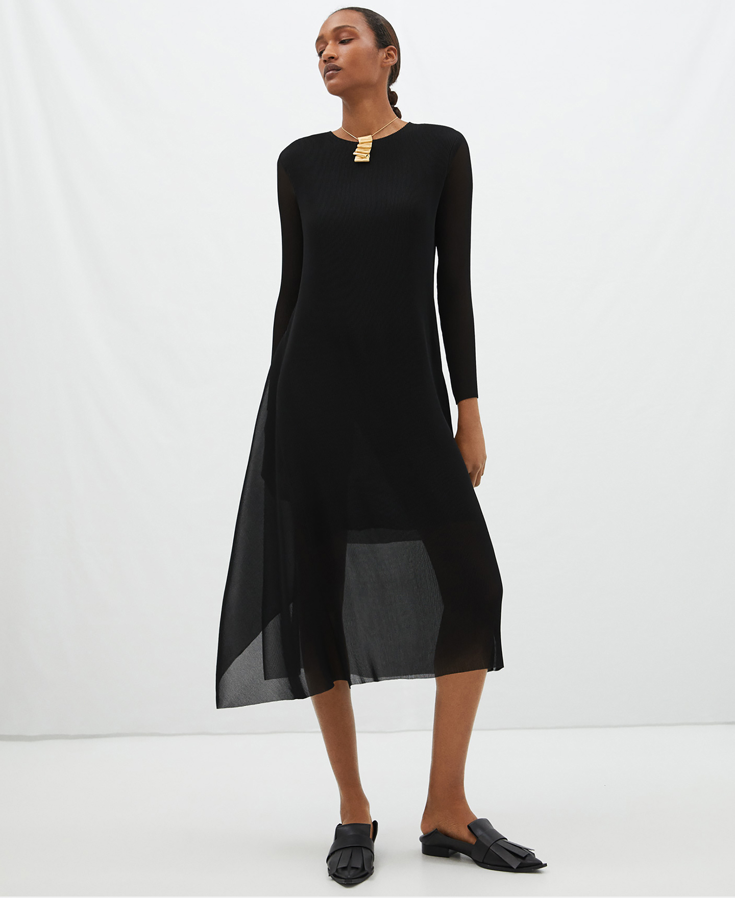 Long dress round neckline image number 1