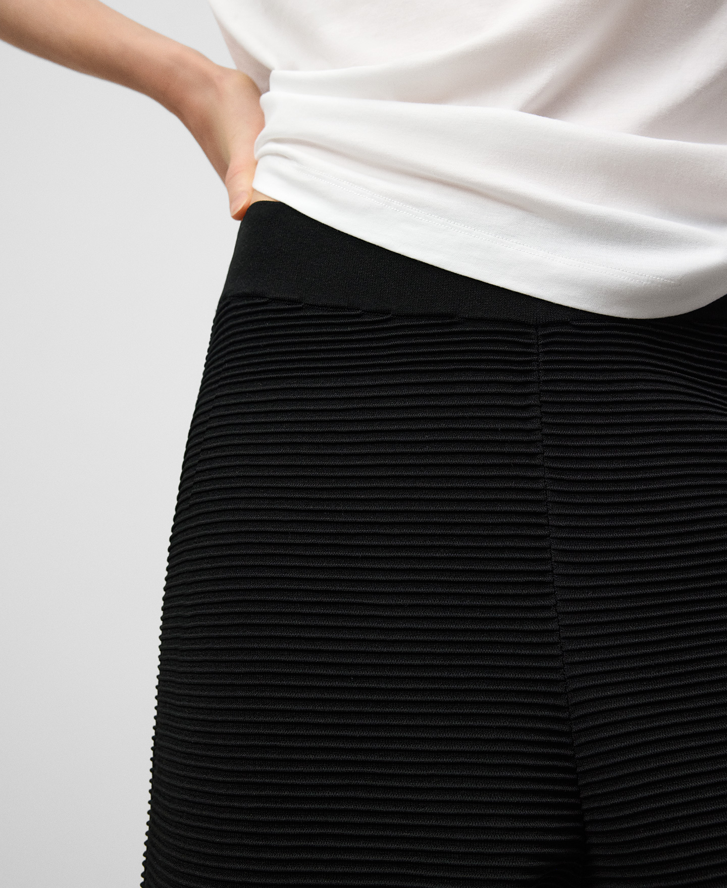 Barrel fit structured trousers woman image number 3