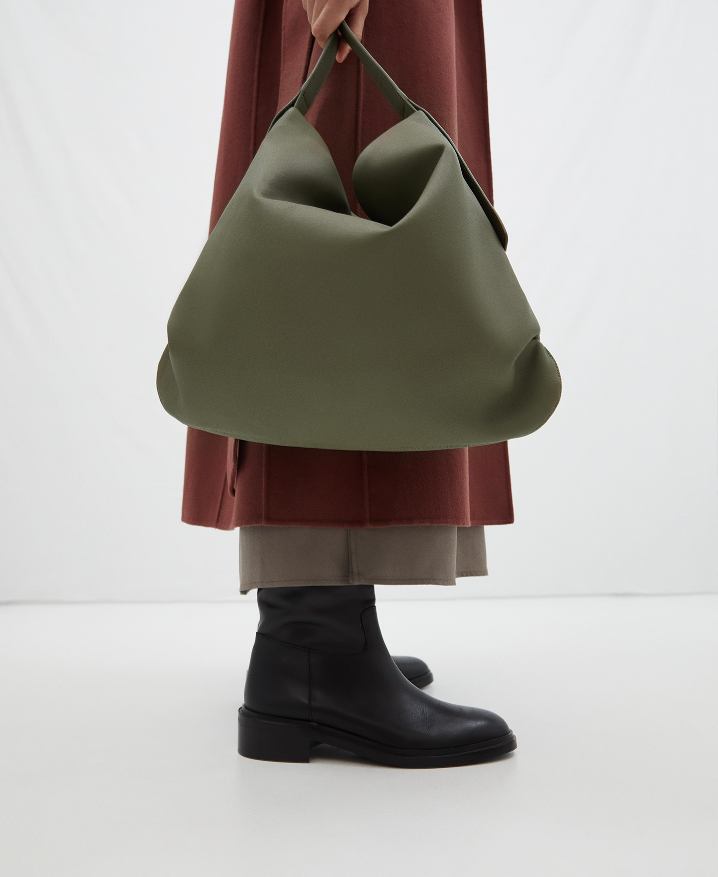 Recycled polyester hobo bag image number 3