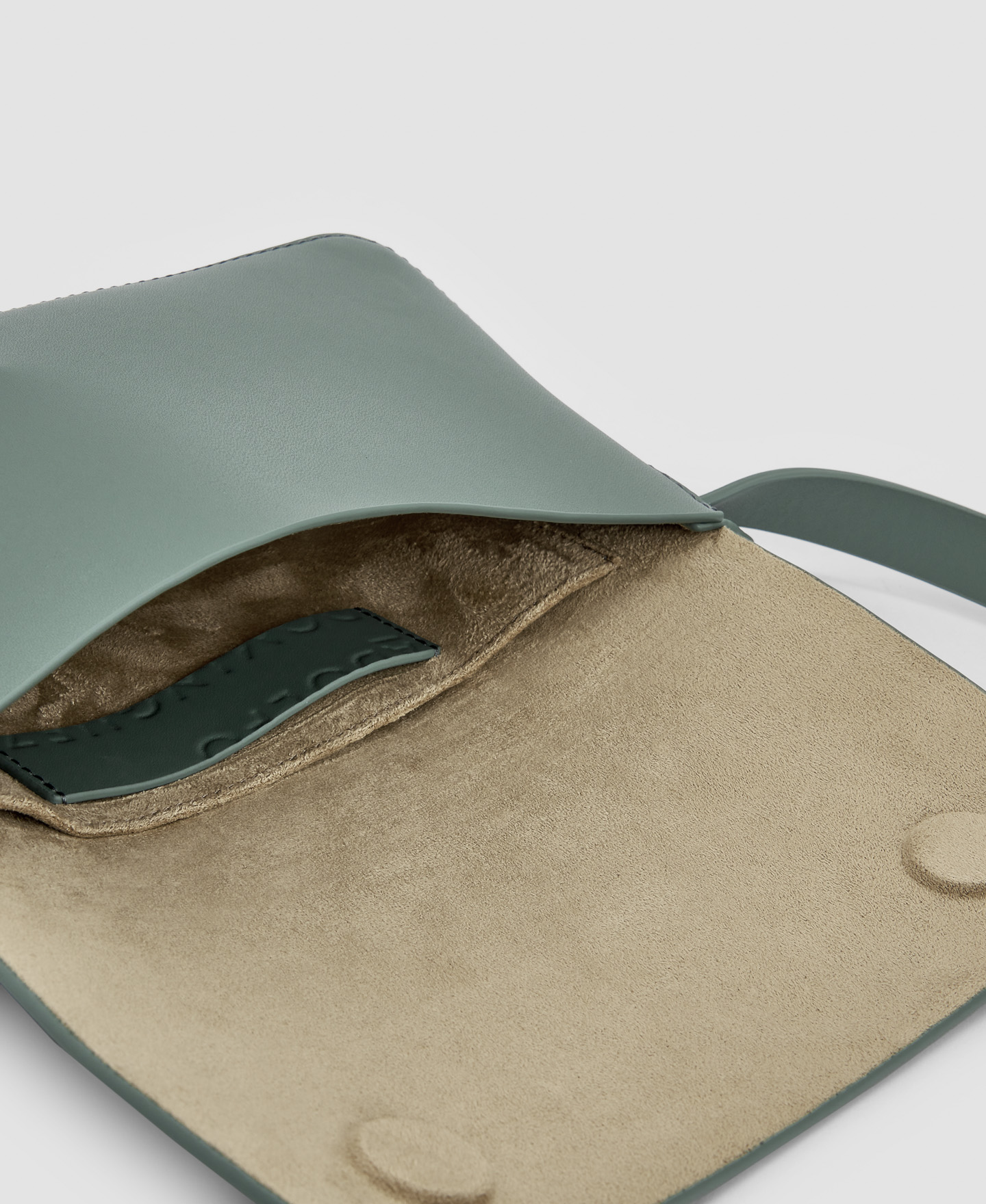 Sac banane en cuir de vachette image number 2