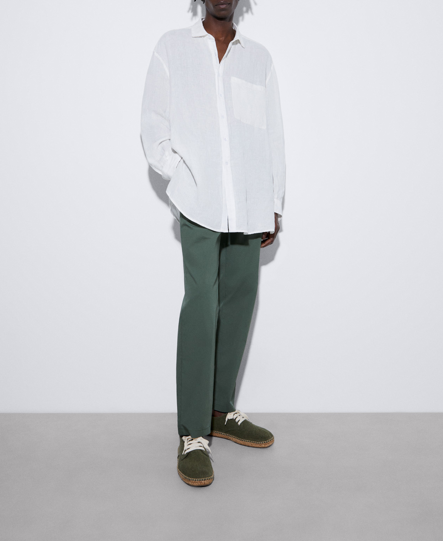 Straight trousers in cotton image number 1