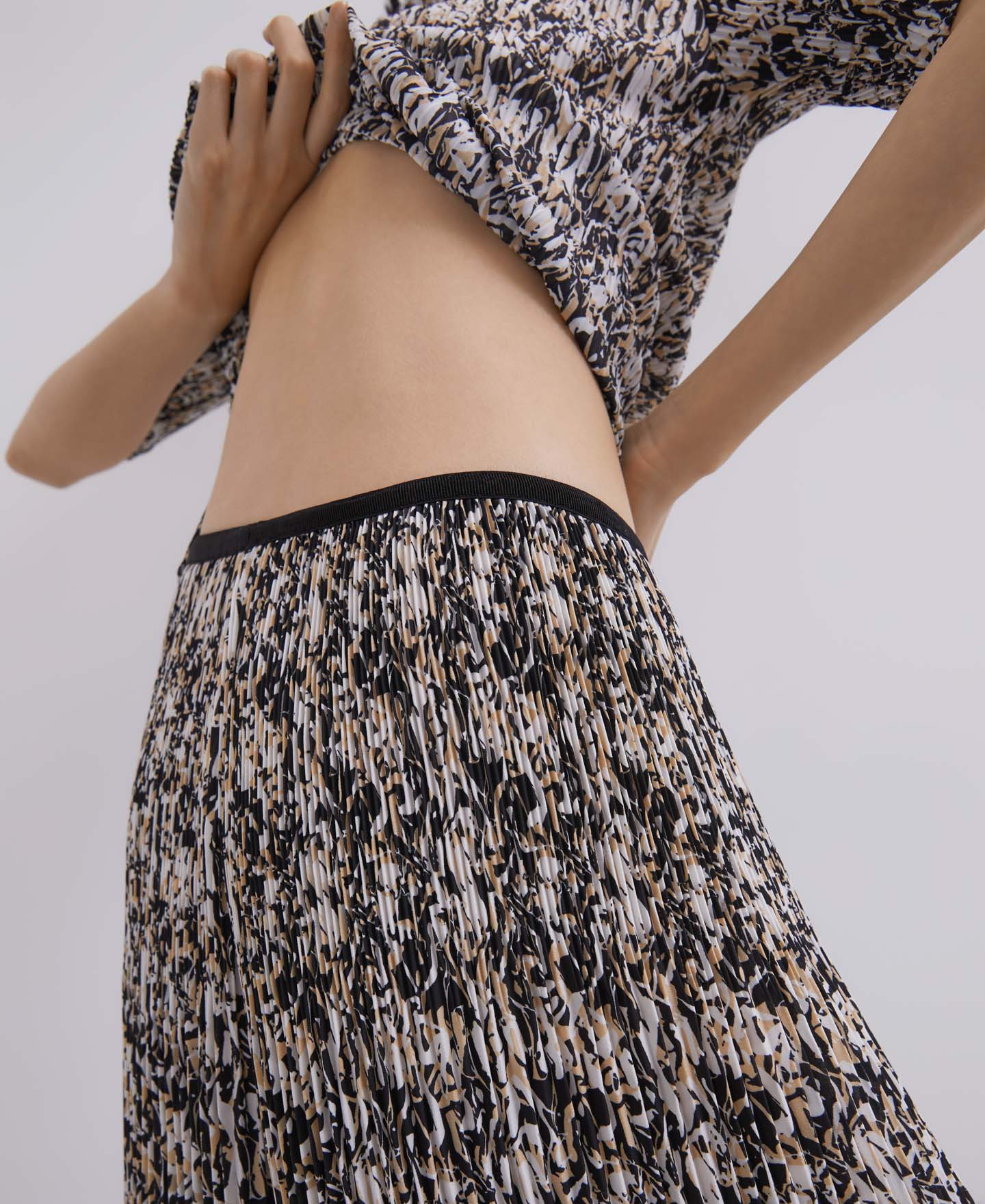Neon printed crinkle trousers image number 6