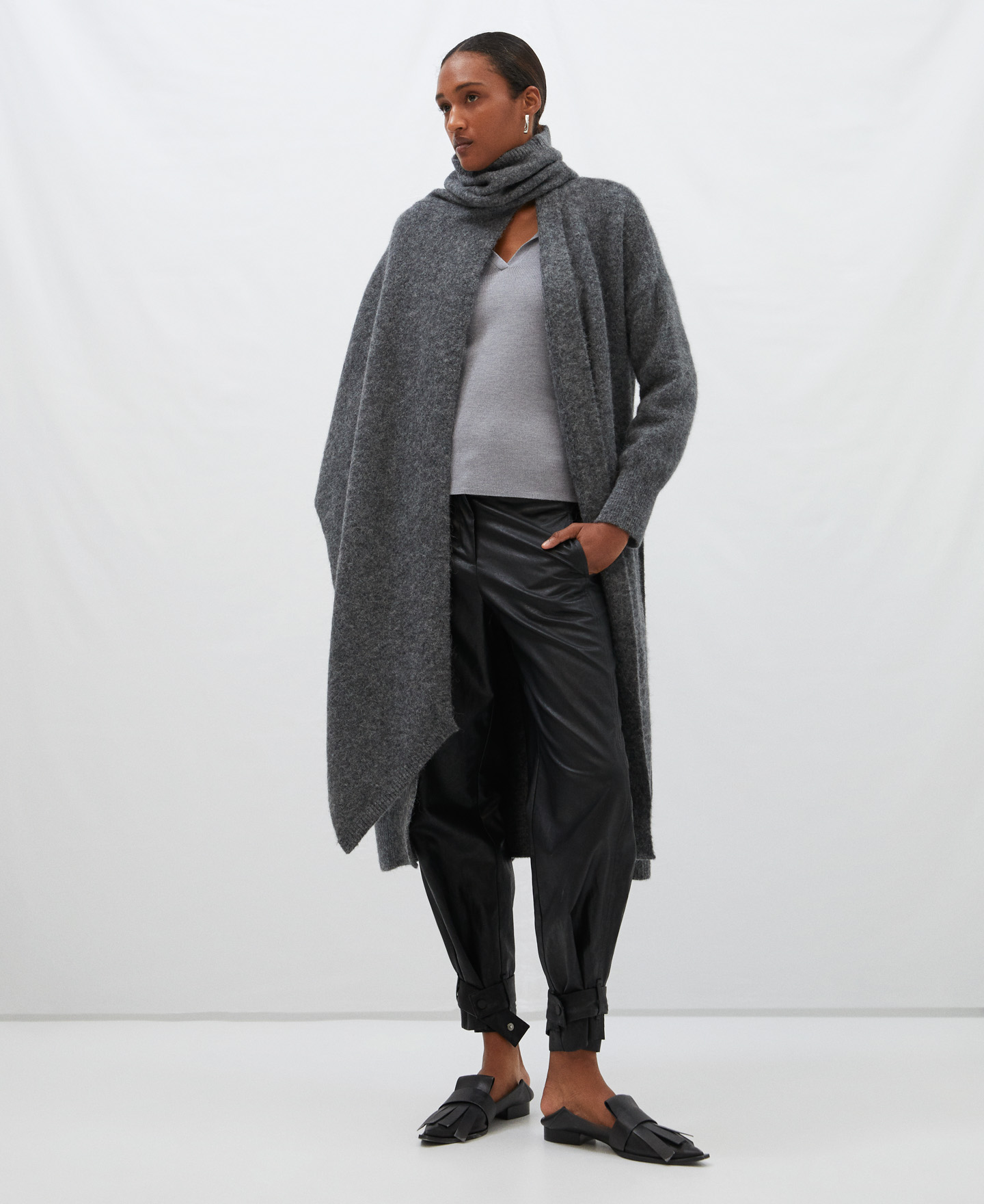 Merino wool ribbed sweater image number 1