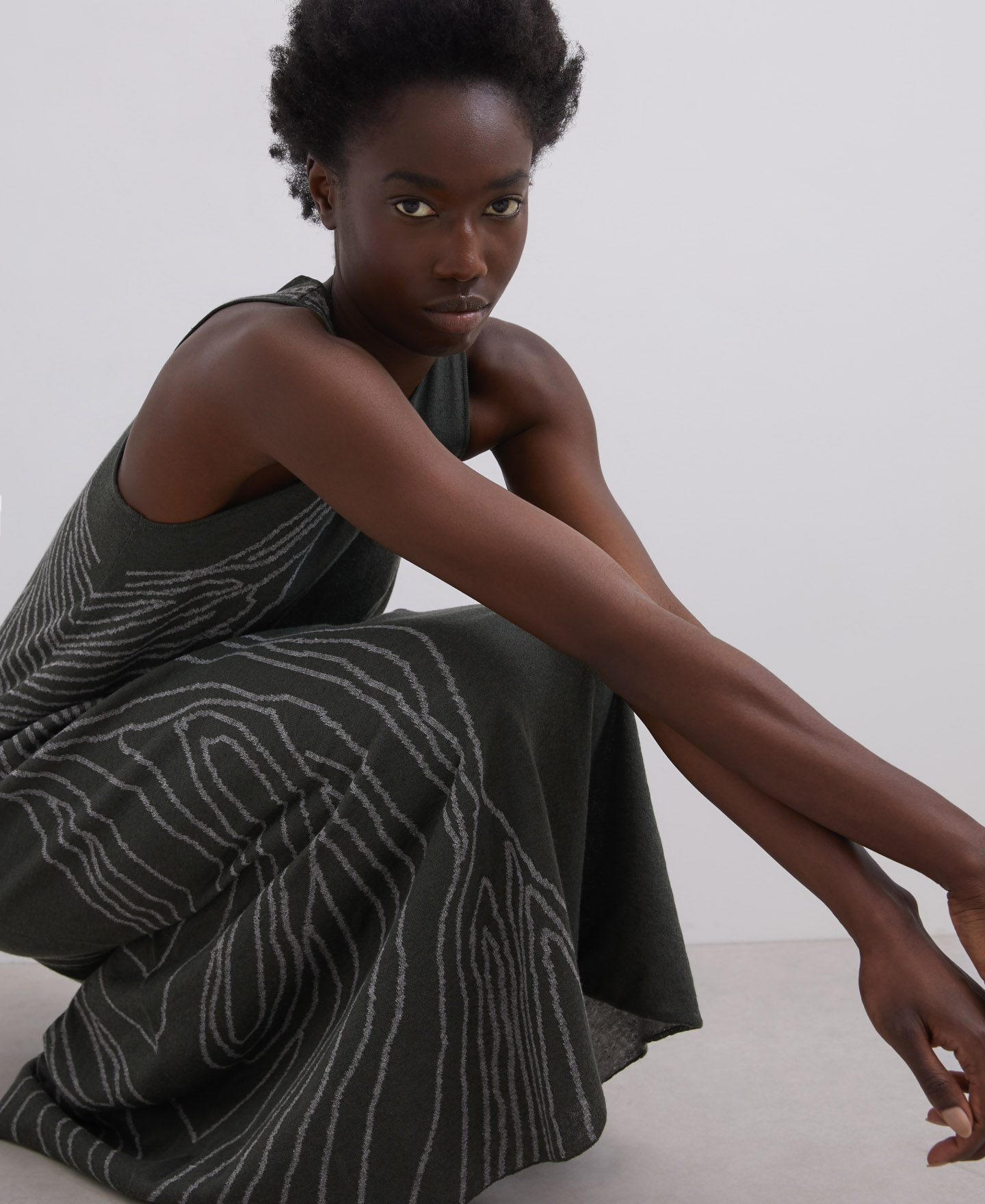 Two-tone jacquard linen dress image number 3