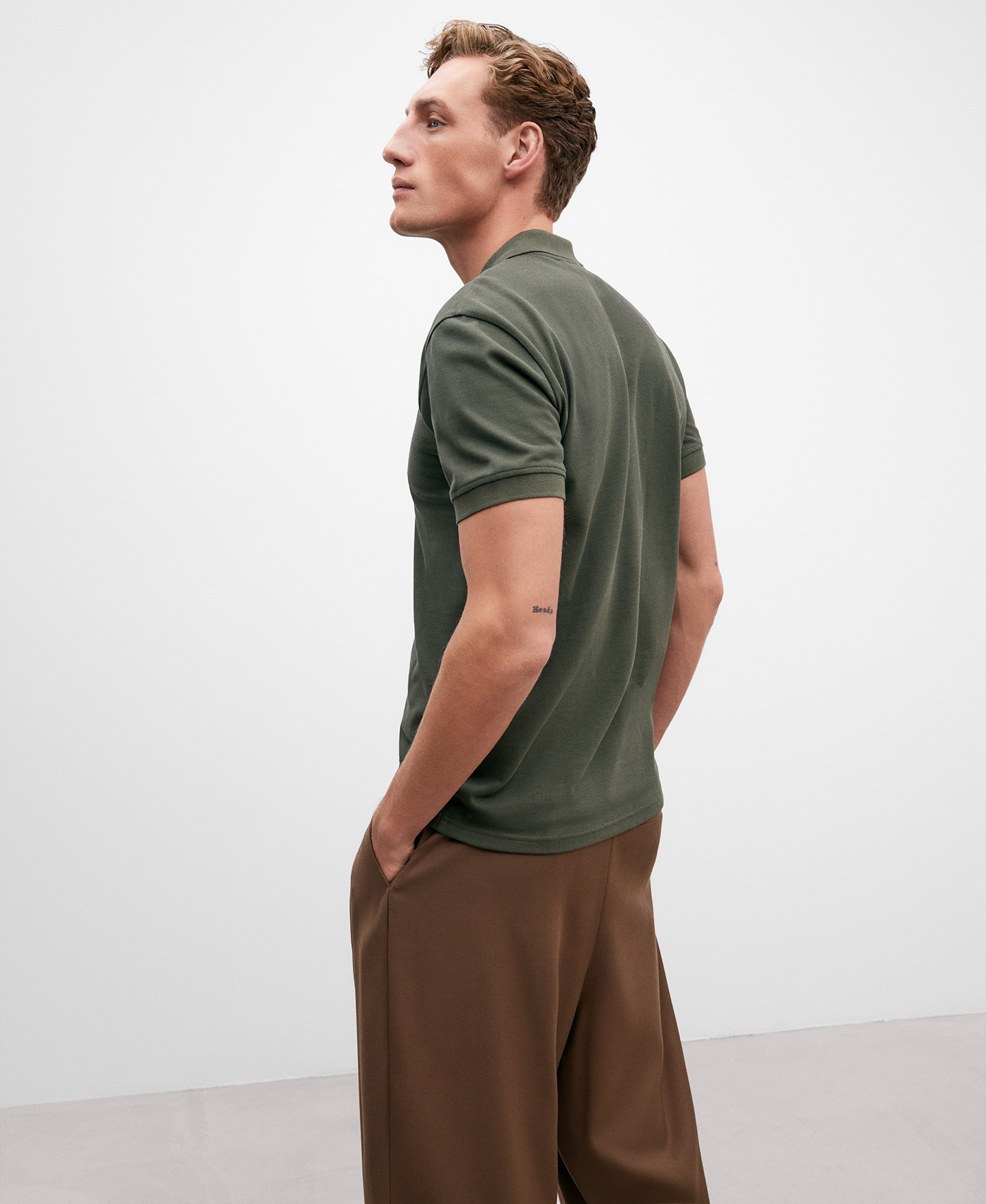 Polo piqué algodón verde oscuro hombre image number 2