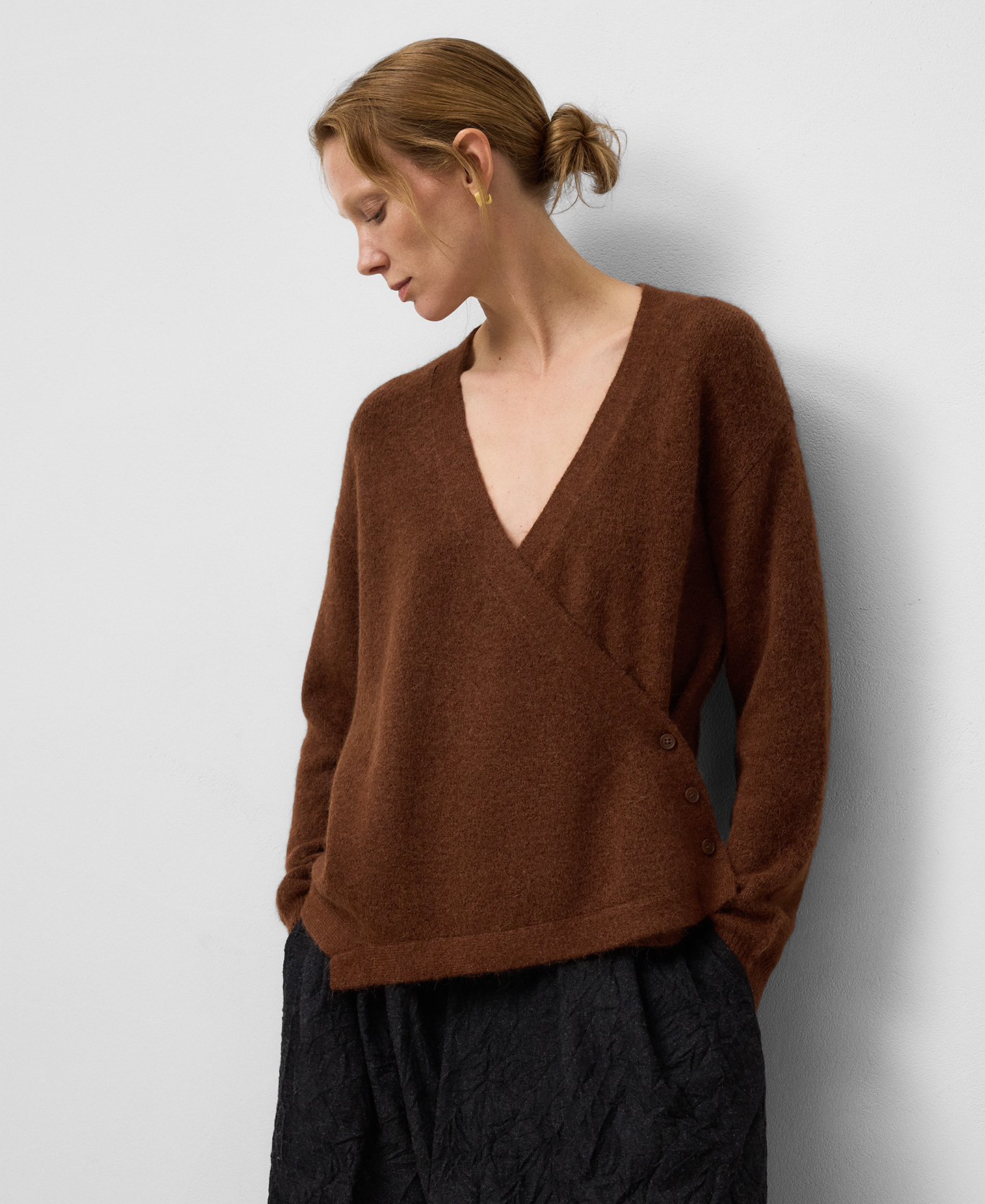 V-neck wrap knit cardigan woman image number 0