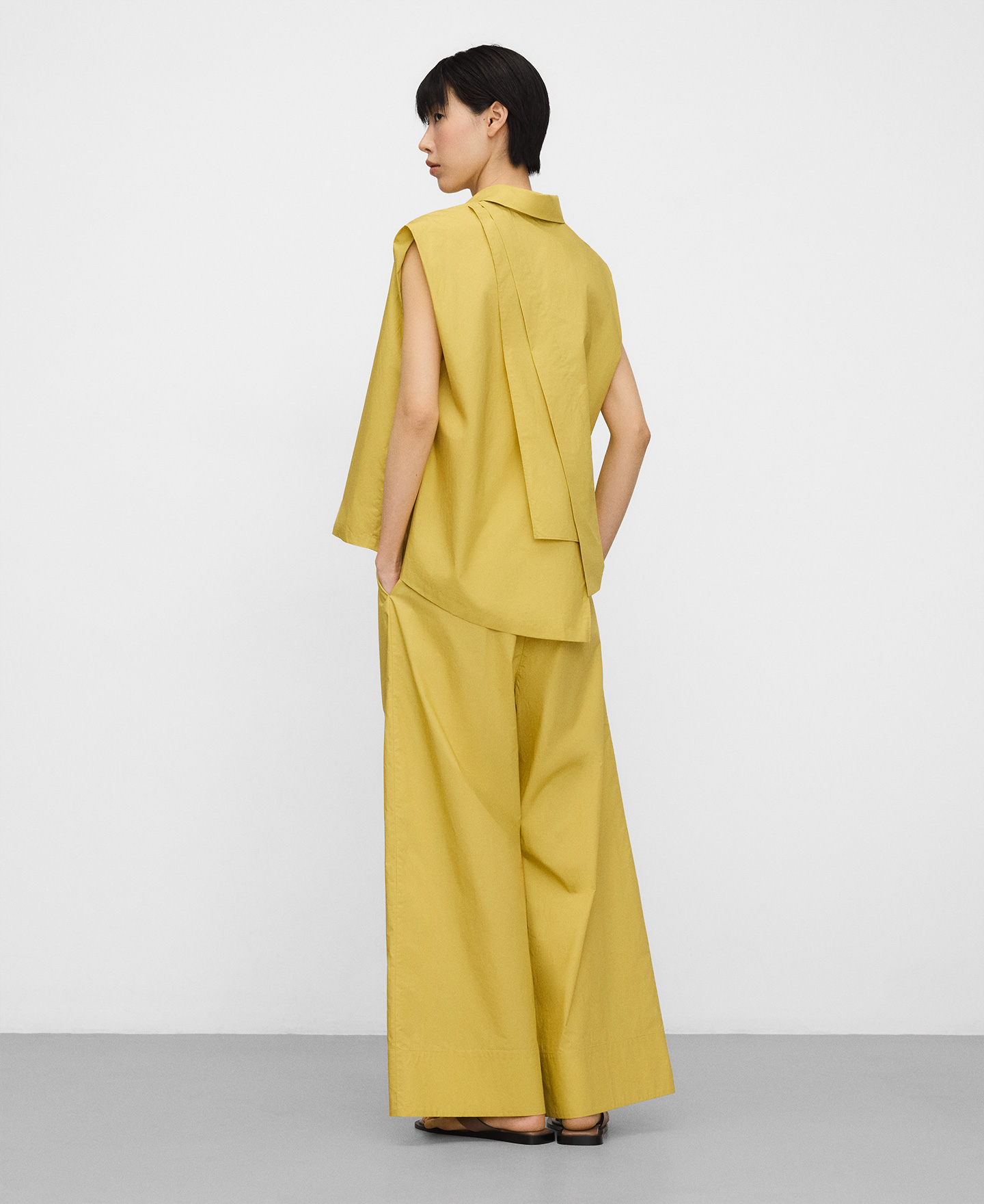 Organic cotton back panels shirt image number 2