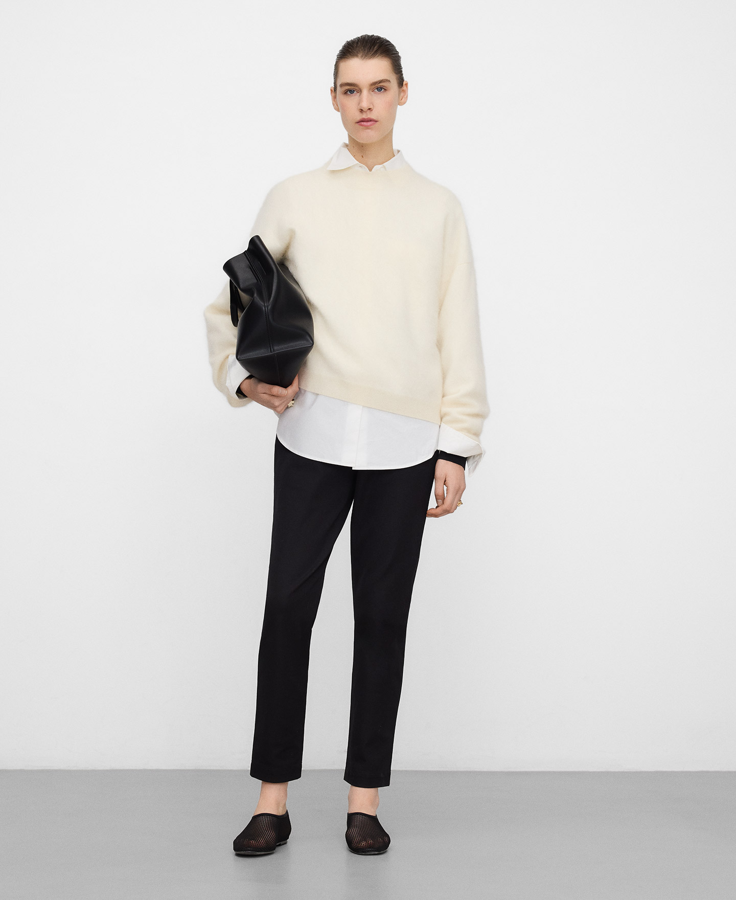 Ankle-length slim fit trousers image number 1