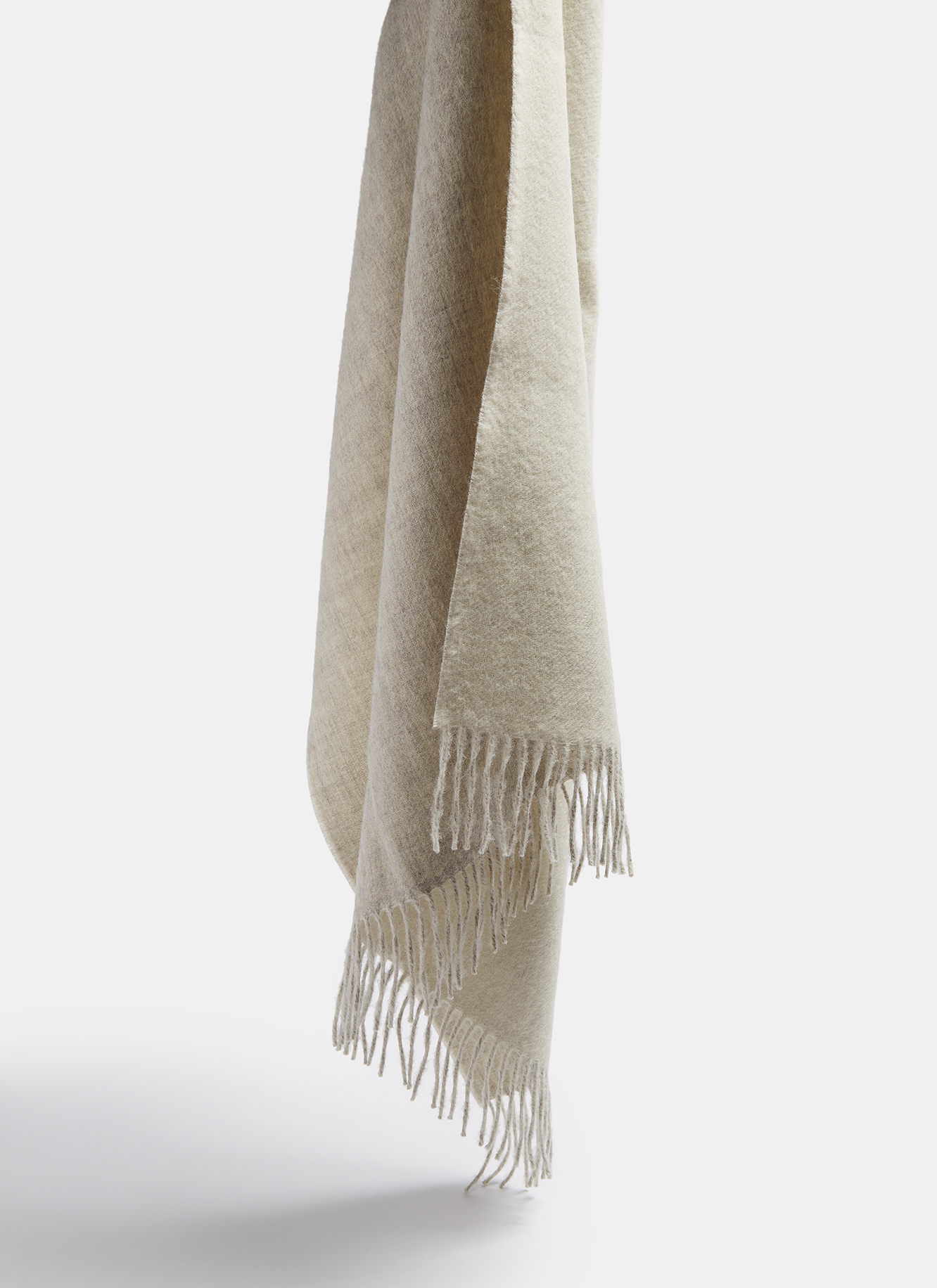 Foulard de alpaca con fleco largo image number 2