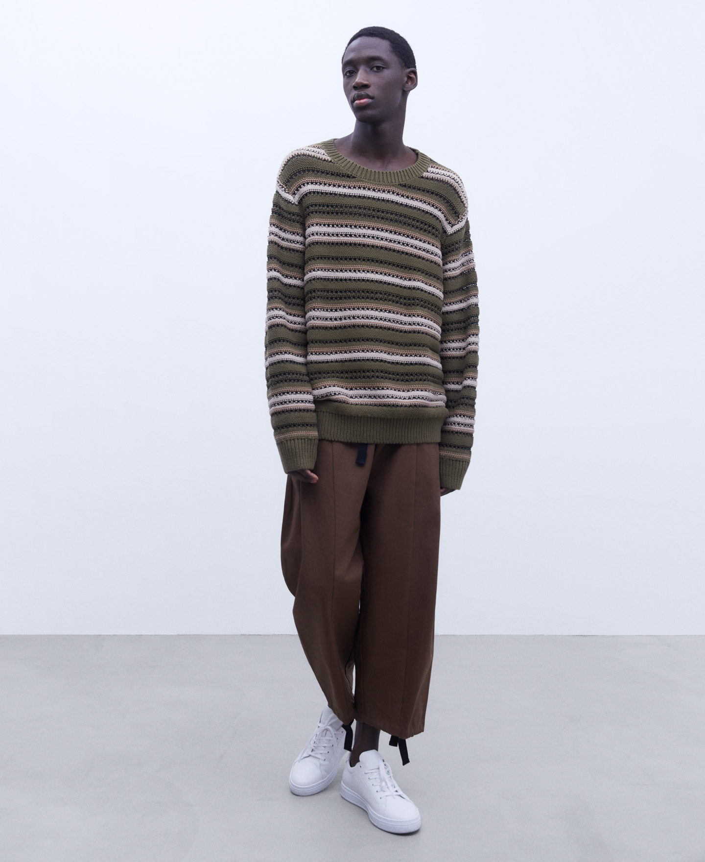 Striped structure crew neck sweater image number 1