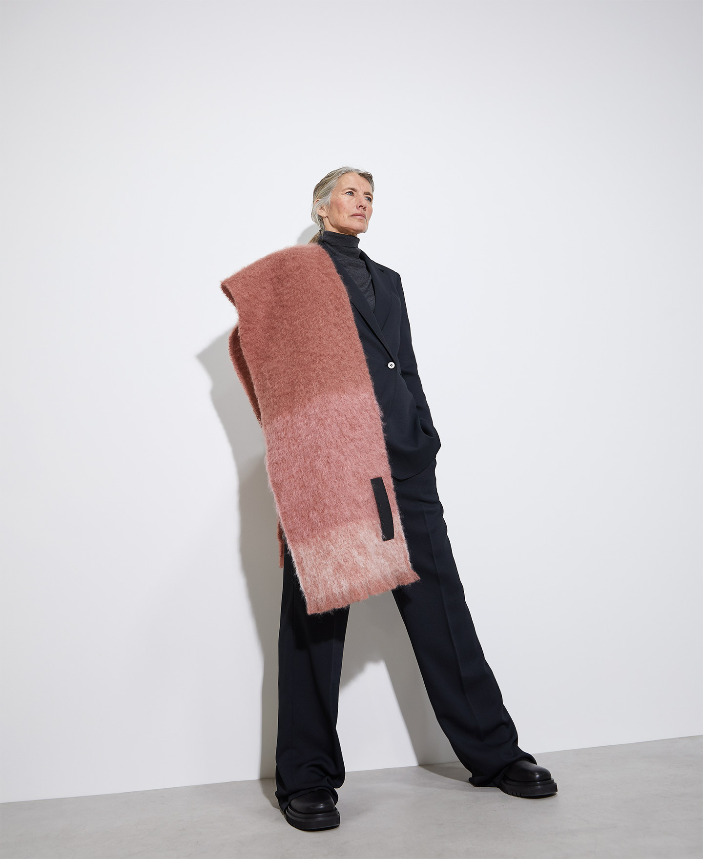 Artisan scarf in mohair image number 4